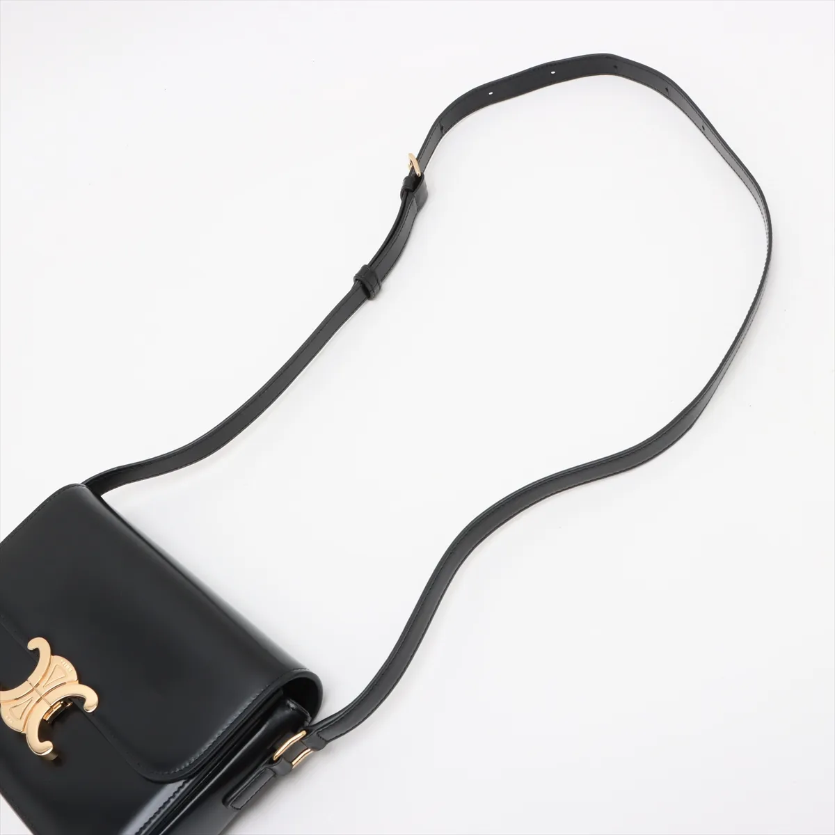 Triomphe Teen Leather Shoulder Bag Black — view 5
