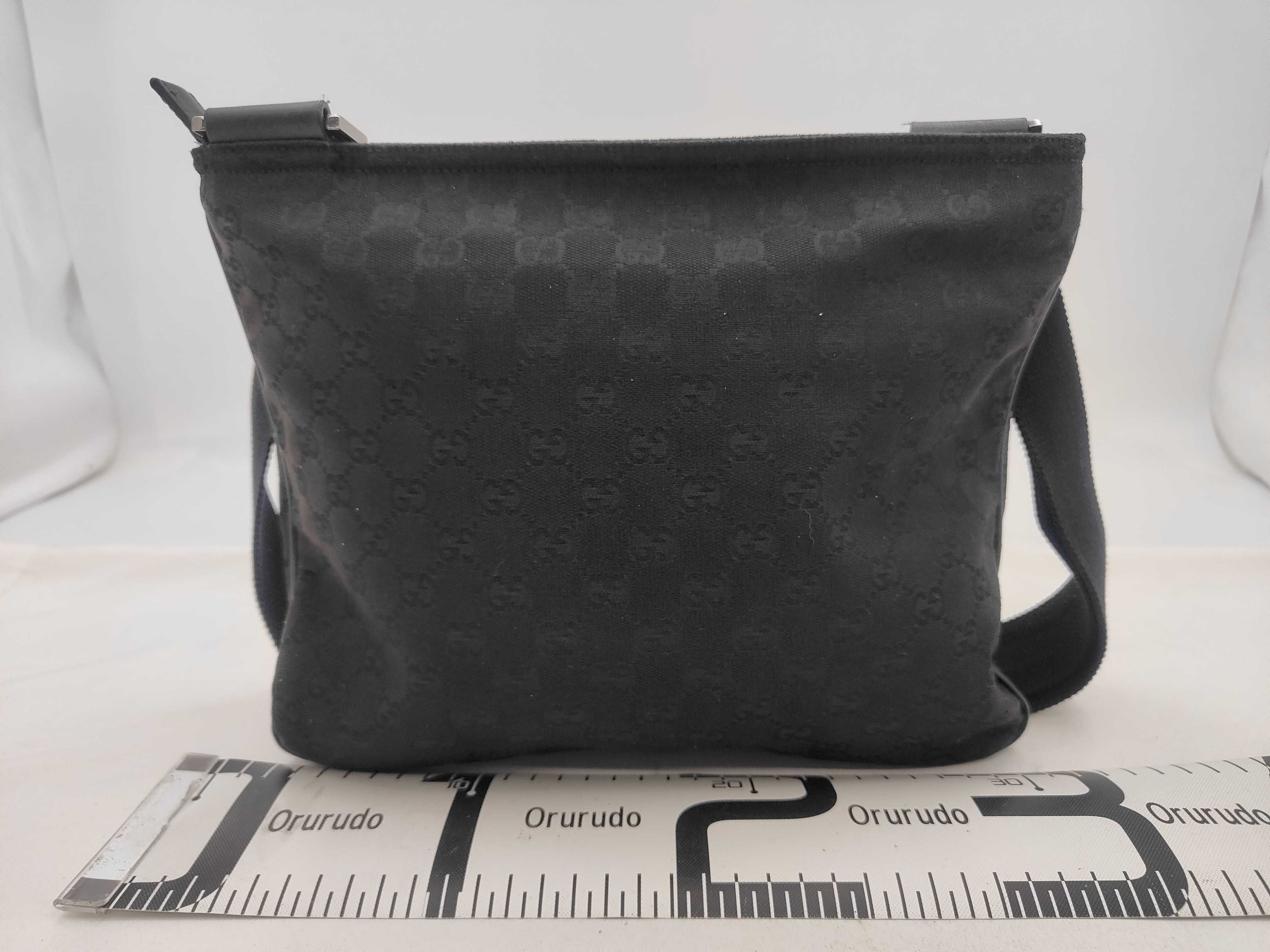 GG Shoulder Bag GG Canvas Shoulder Bag — view 2
