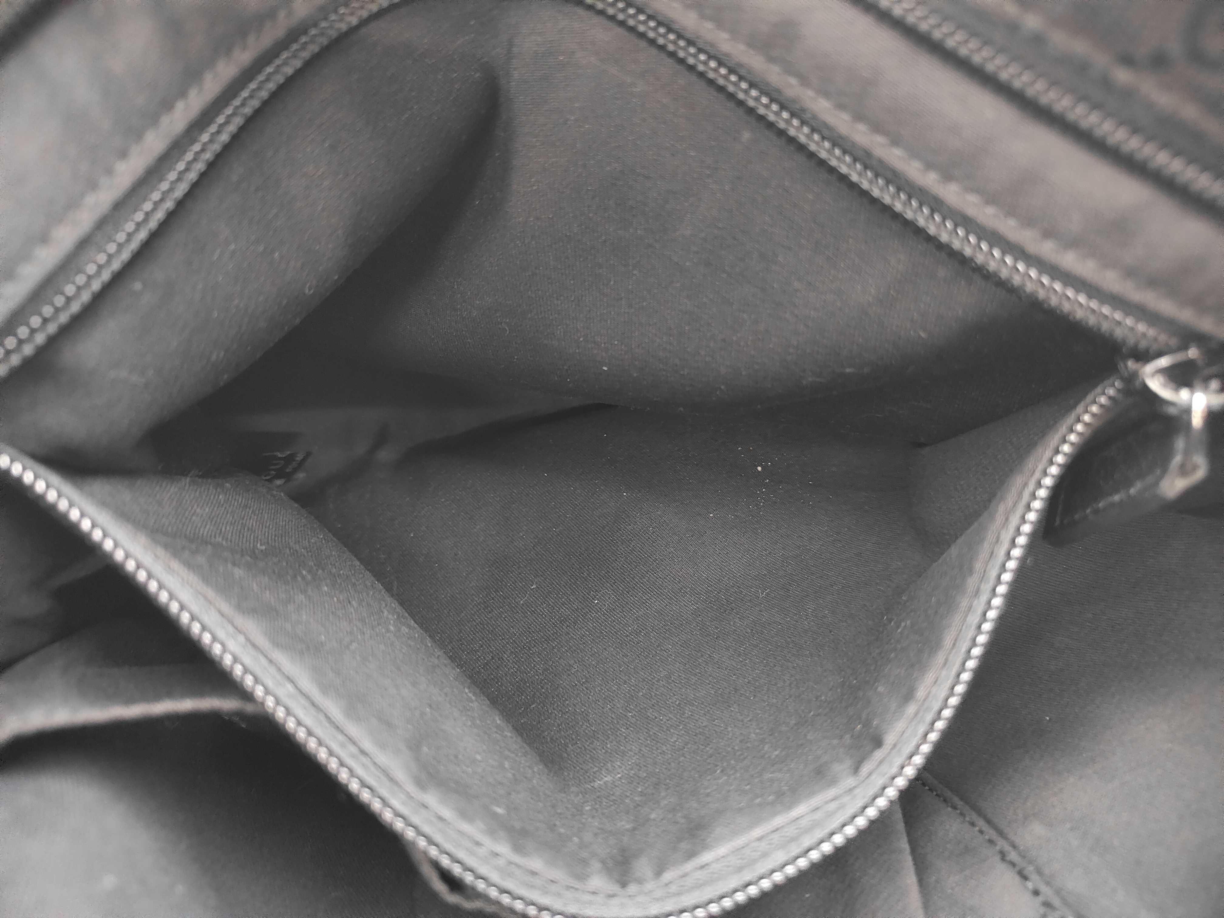GG Shoulder Bag GG Canvas Shoulder Bag — view 9