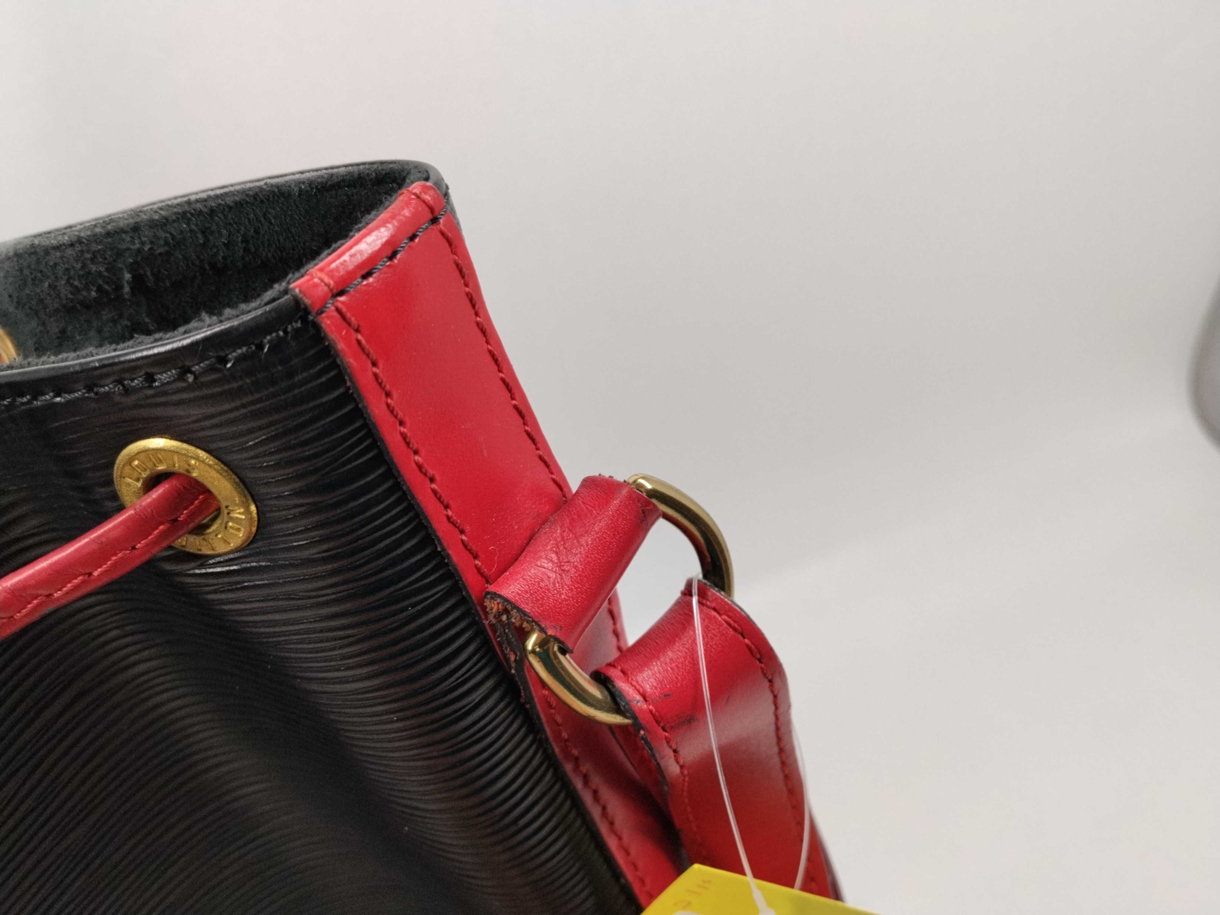Epi Noe Bicolor Red x Black Shoulder Bag — view 13