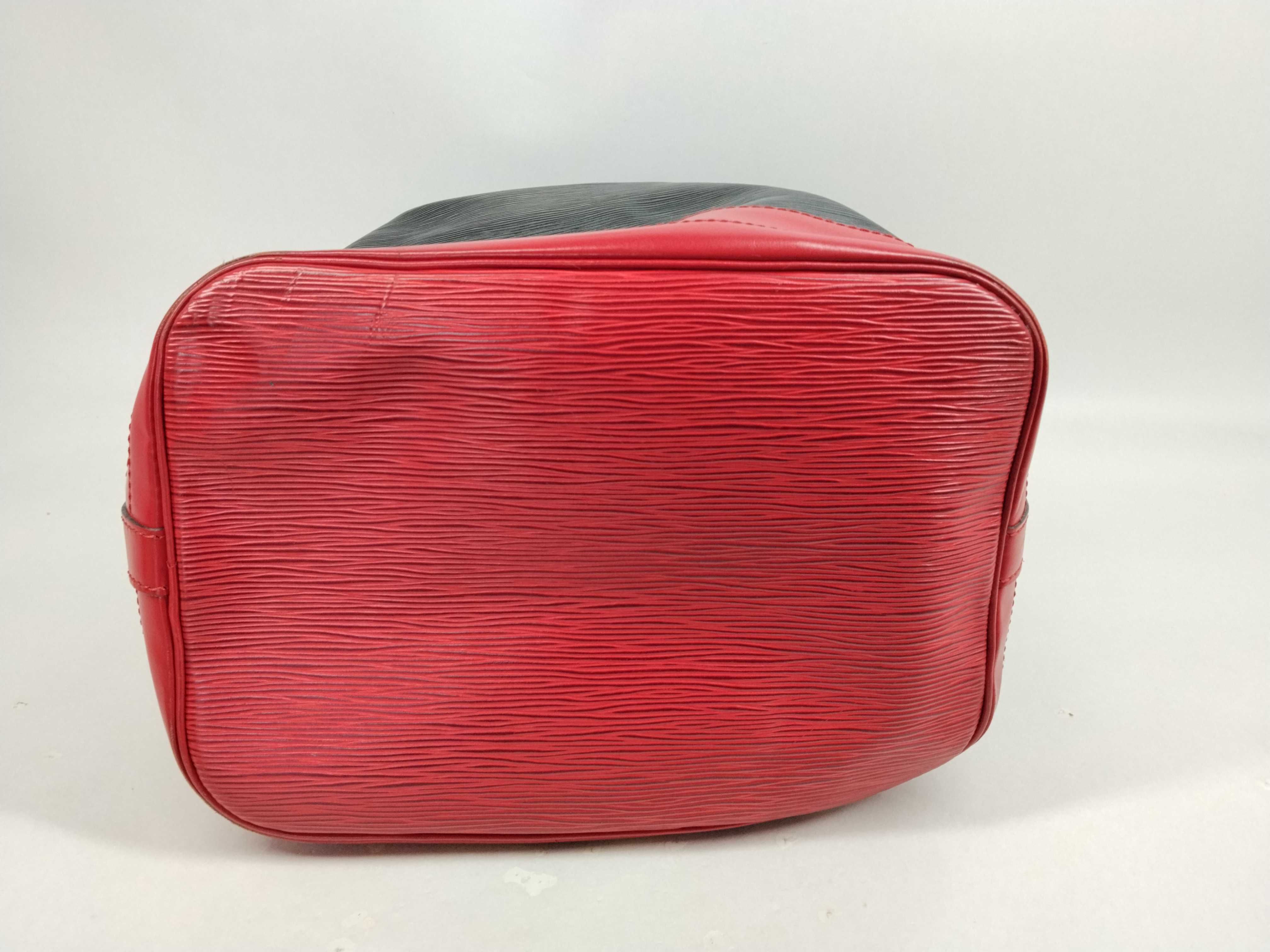 Epi Noe Bicolor Red x Black Shoulder Bag — view 3