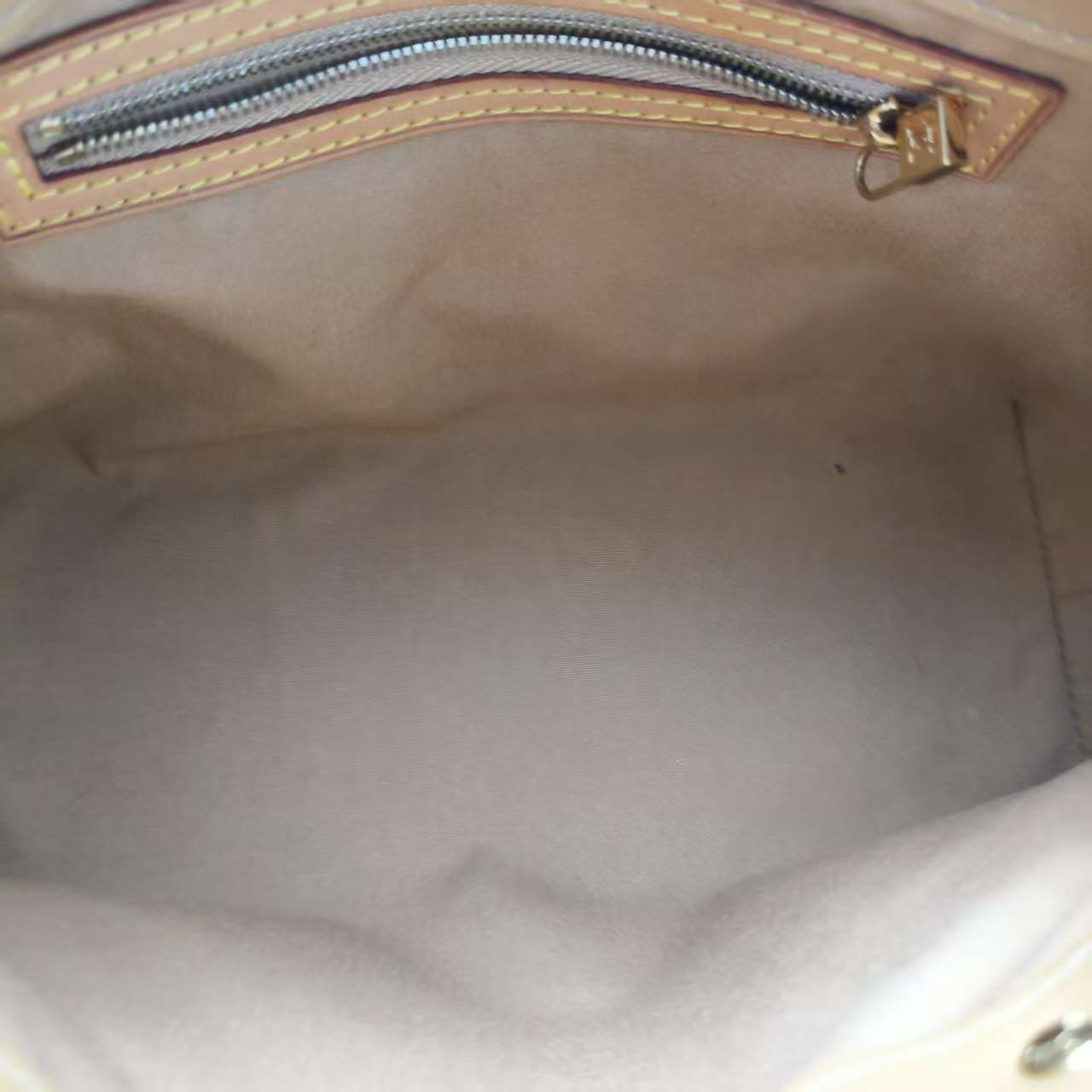 【*Shipped from: China*】LOUIS VUITTON Patent Leather Handbag — view 8