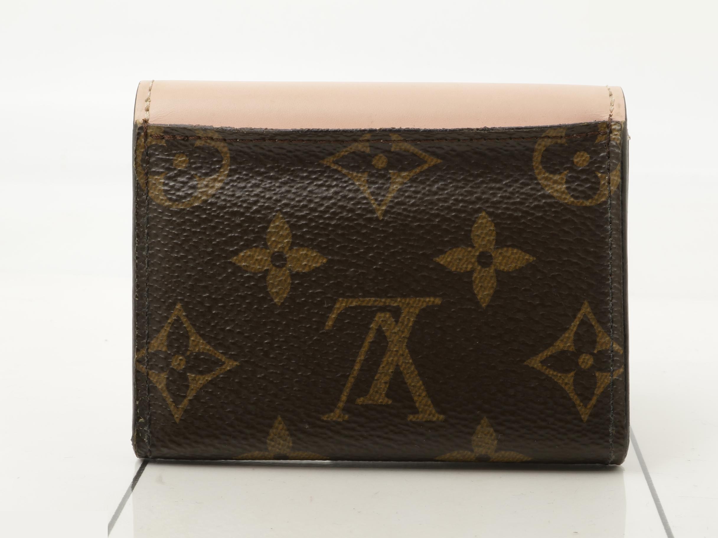 Tri-fold wallet — view 2