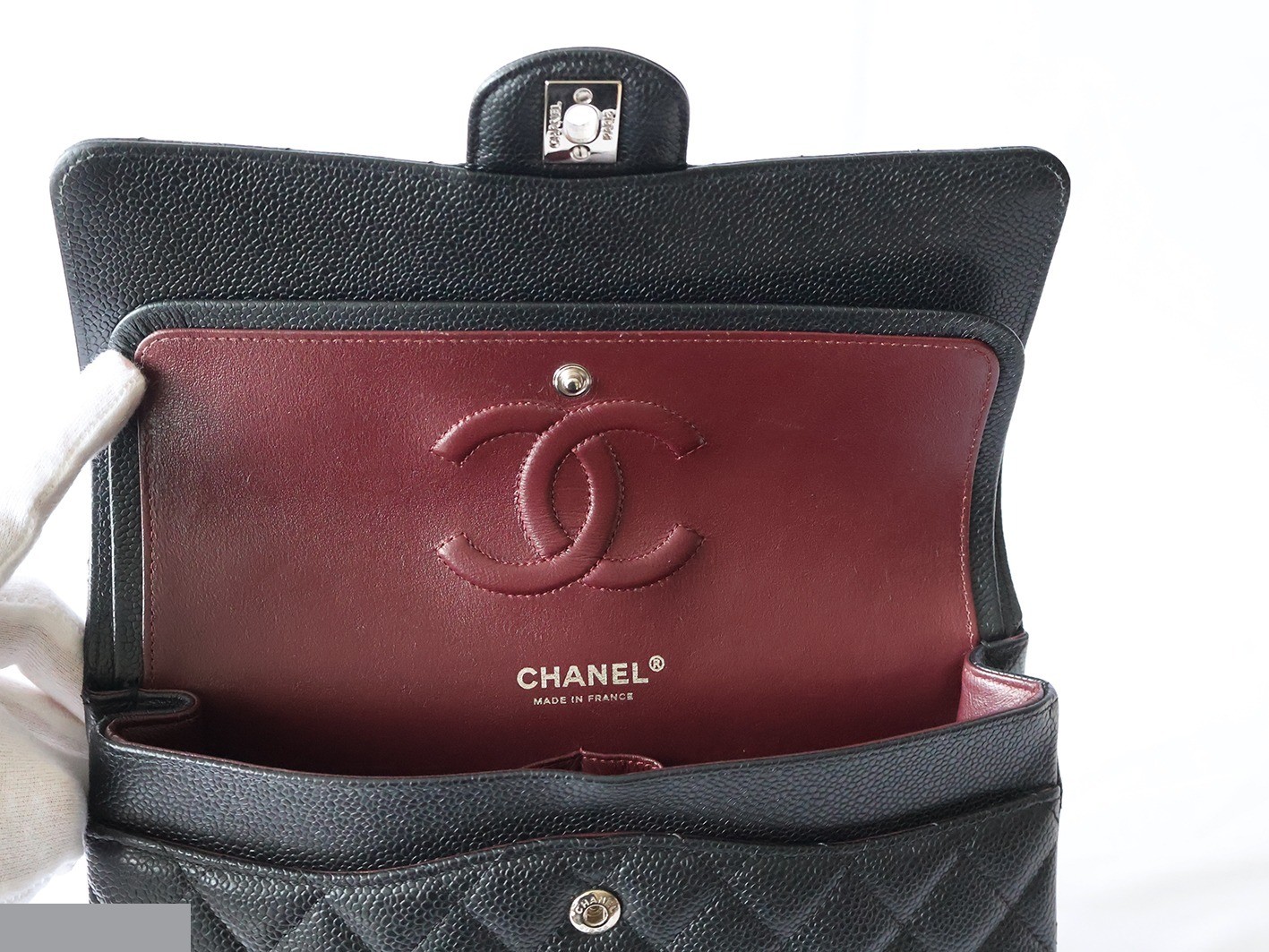 Caviar leather Matelassé 25 Double flap Double chain shoulder bag, black — view 11
