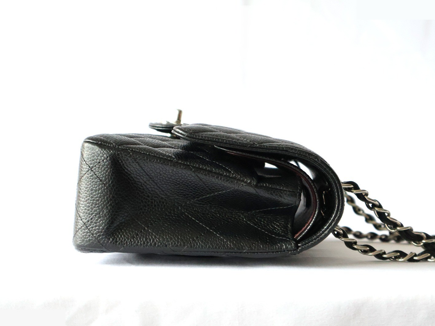 Caviar leather Matelassé 25 Double flap Double chain shoulder bag, black — view 7