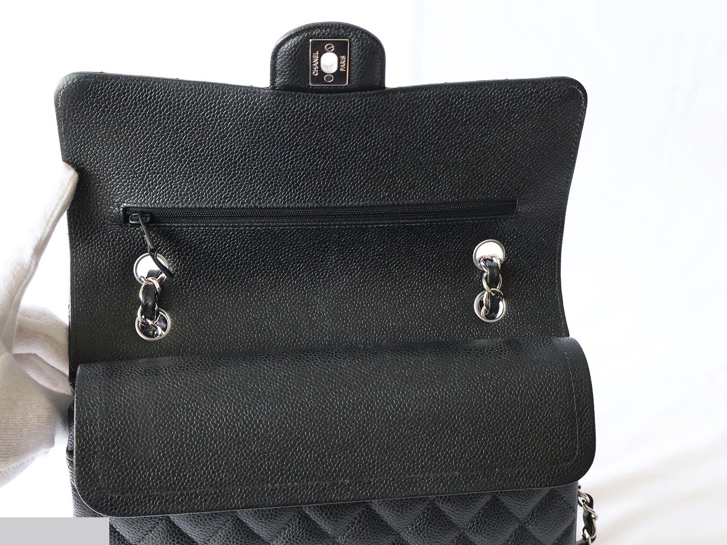 Caviar leather Matelassé 25 Double flap Double chain shoulder bag, black — view 10