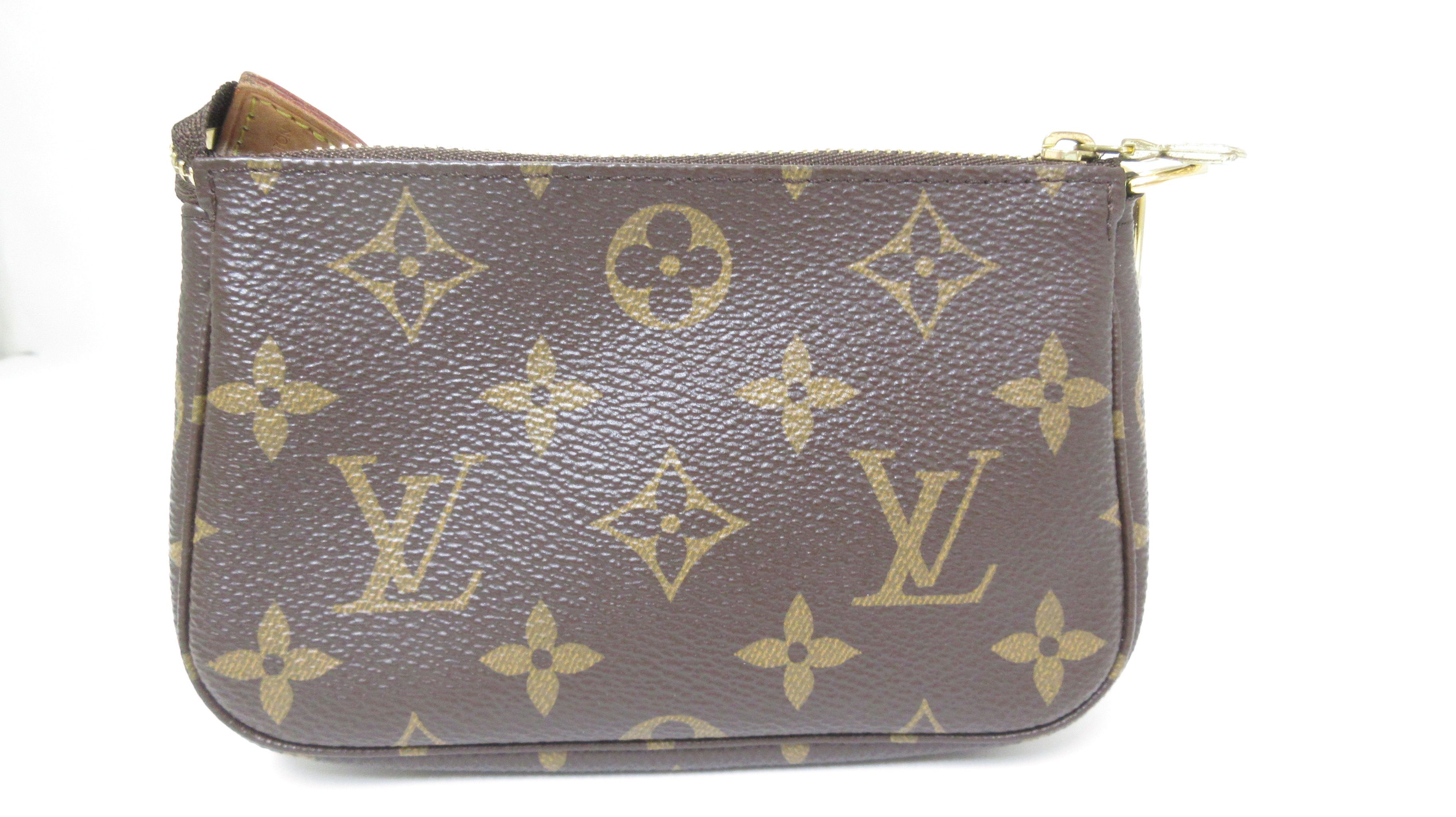 Mini Pochette Accessoires, Monogram — view 2