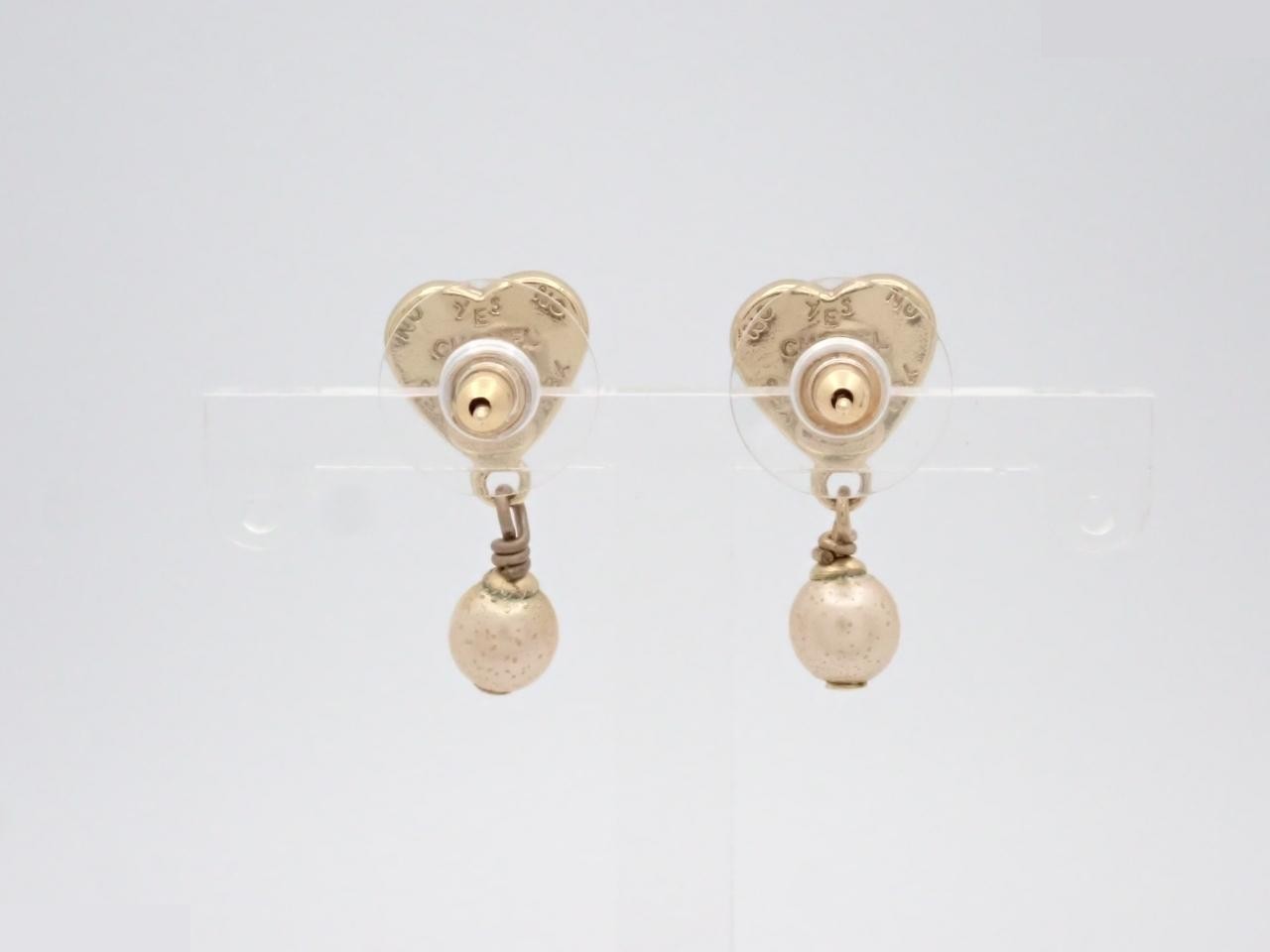 04A Pearl Heart Coco Mark — view 2