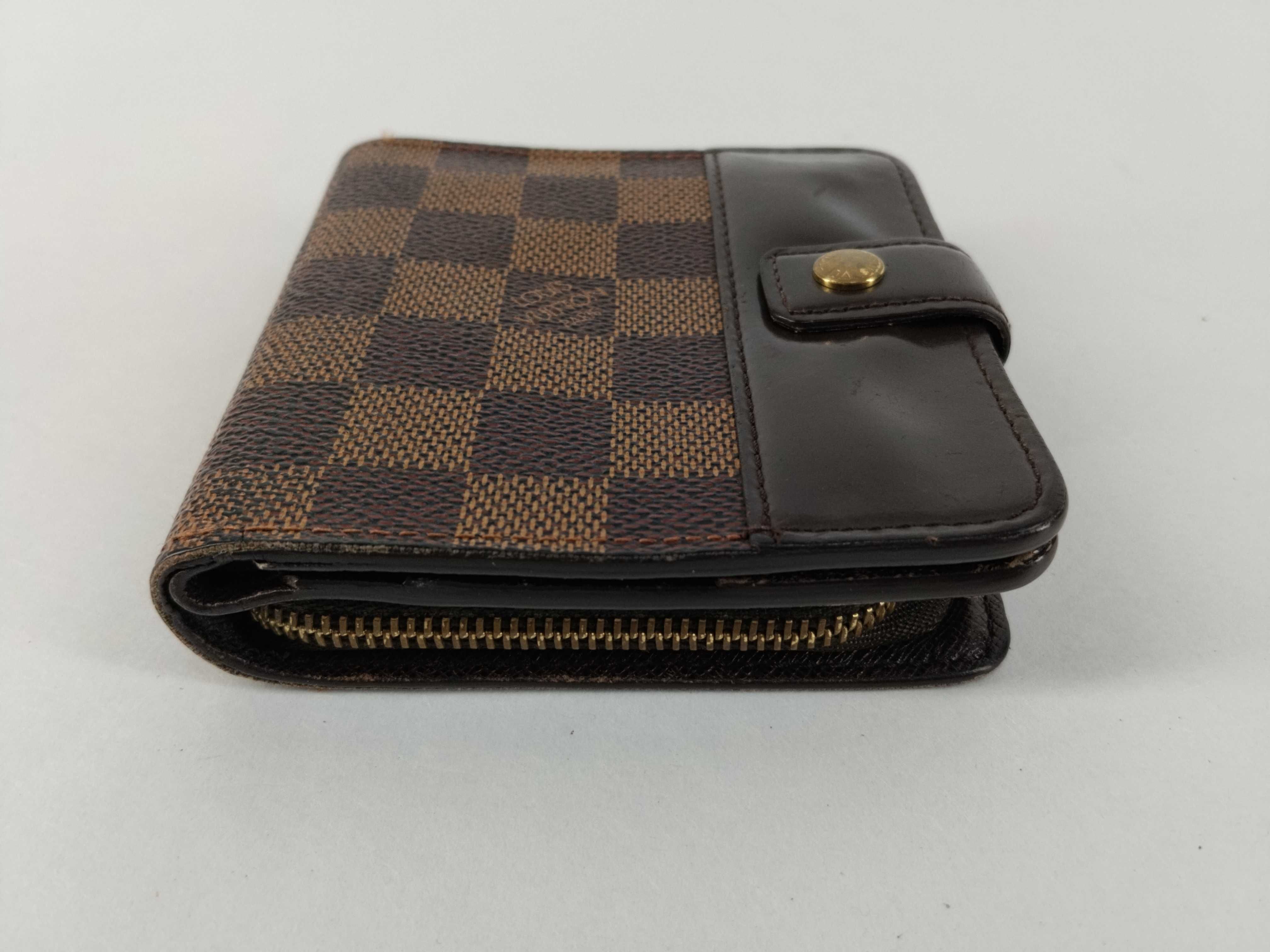 Damier Louis Vuitton Compact Zip N61668 Wallet — view 4
