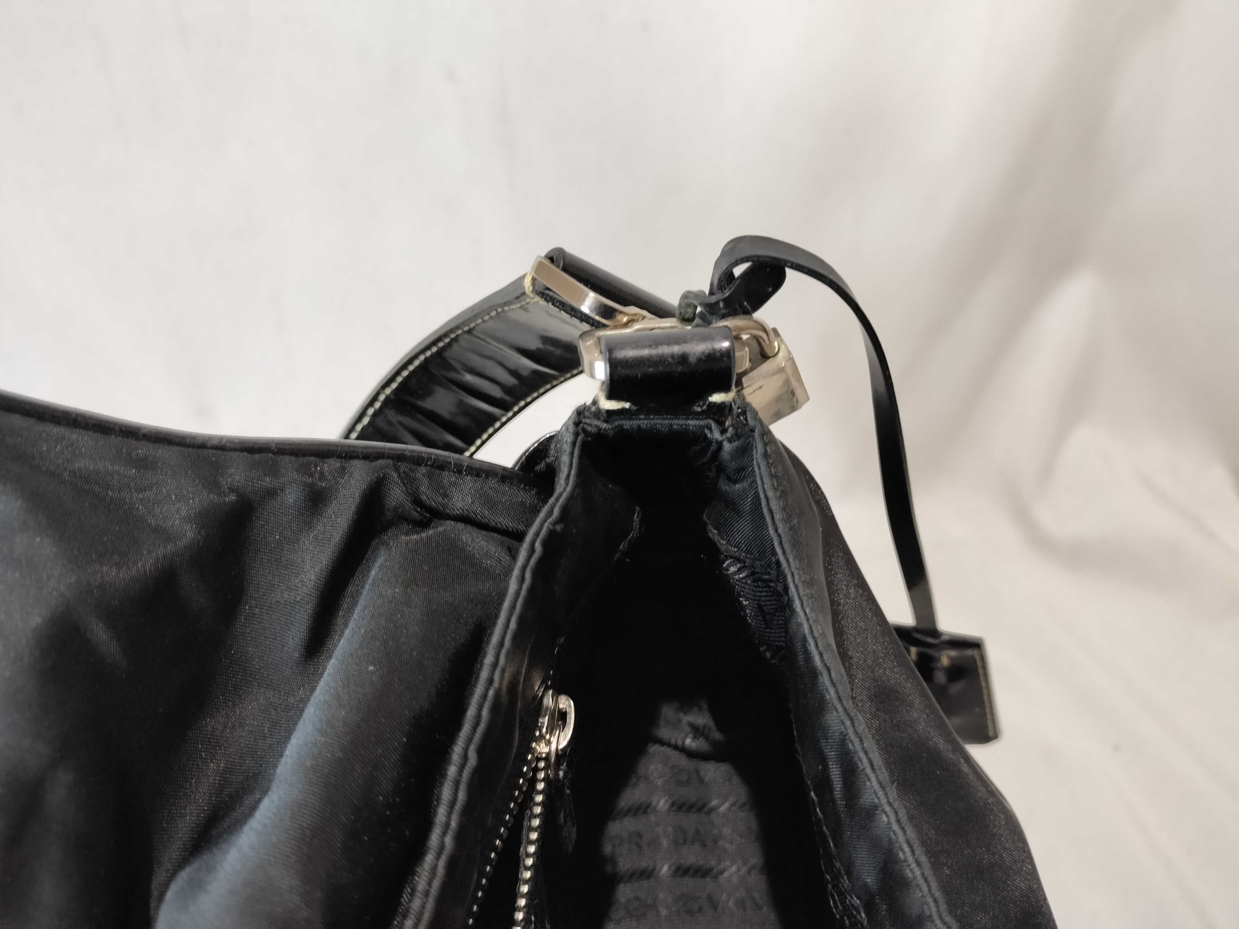 Nylon Turnlock One-Shoulder Bag Handbag — view 12