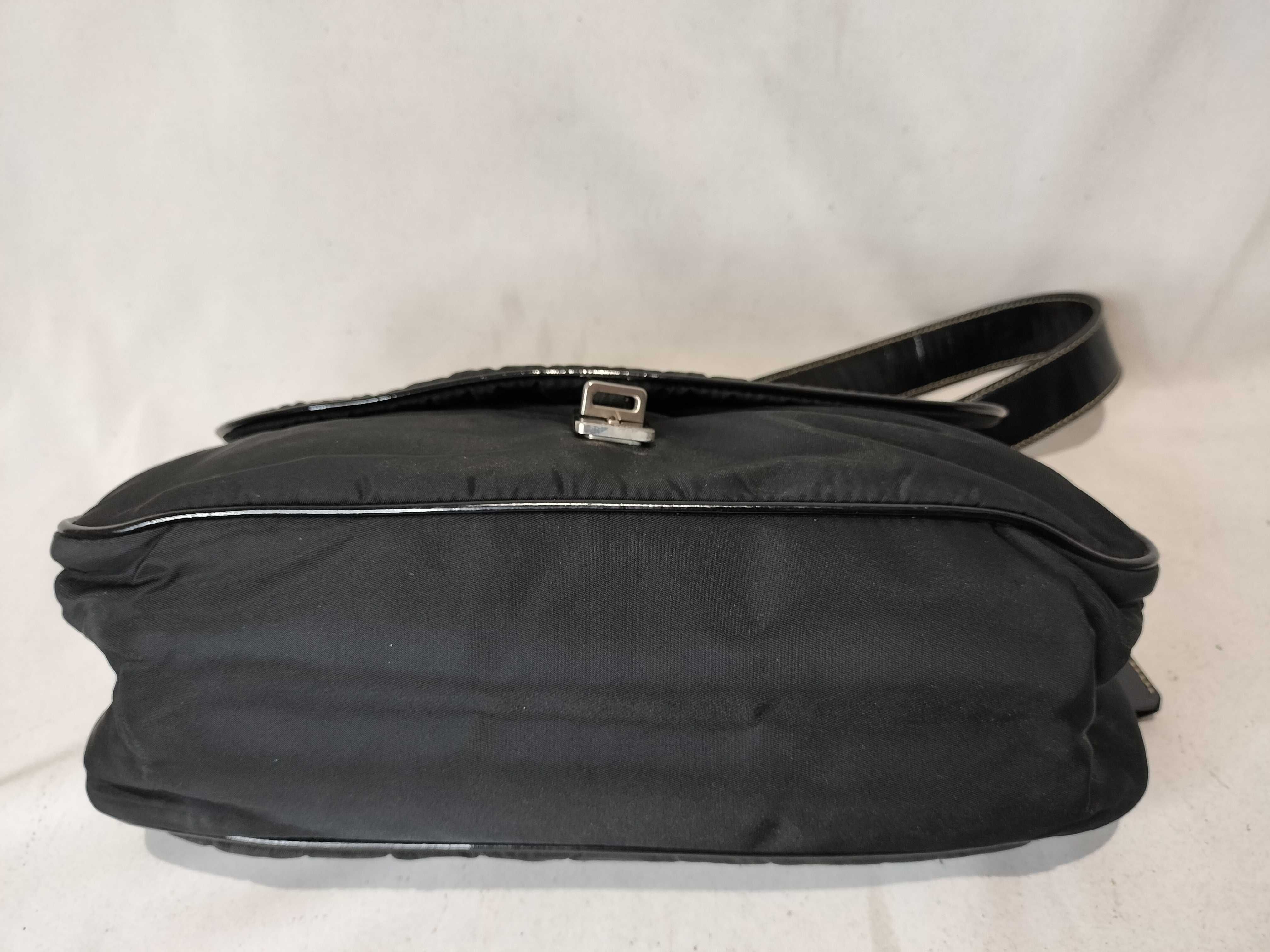 Nylon Turnlock One-Shoulder Bag Handbag — view 7