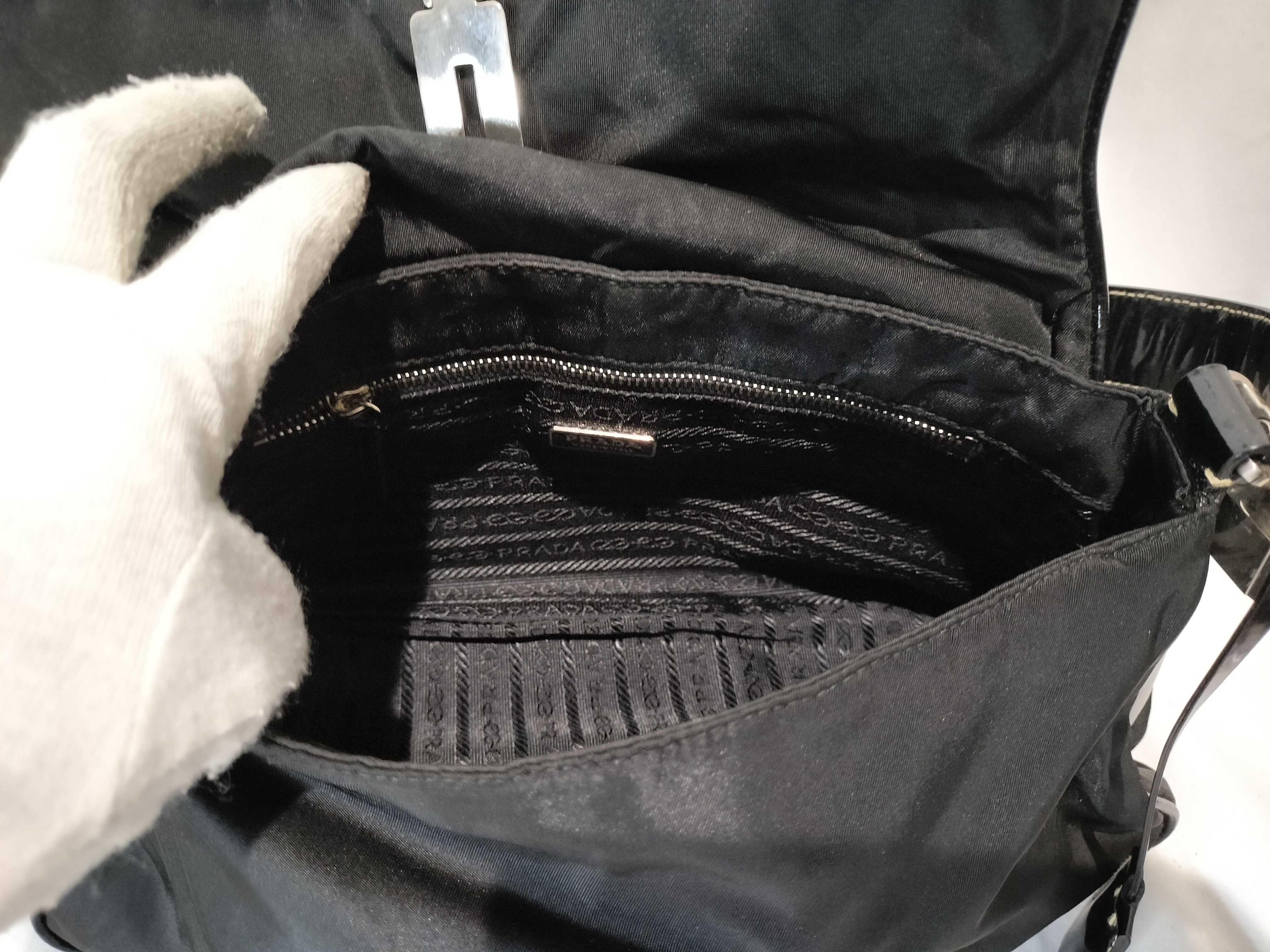 Nylon Turnlock One-Shoulder Bag Handbag — view 9