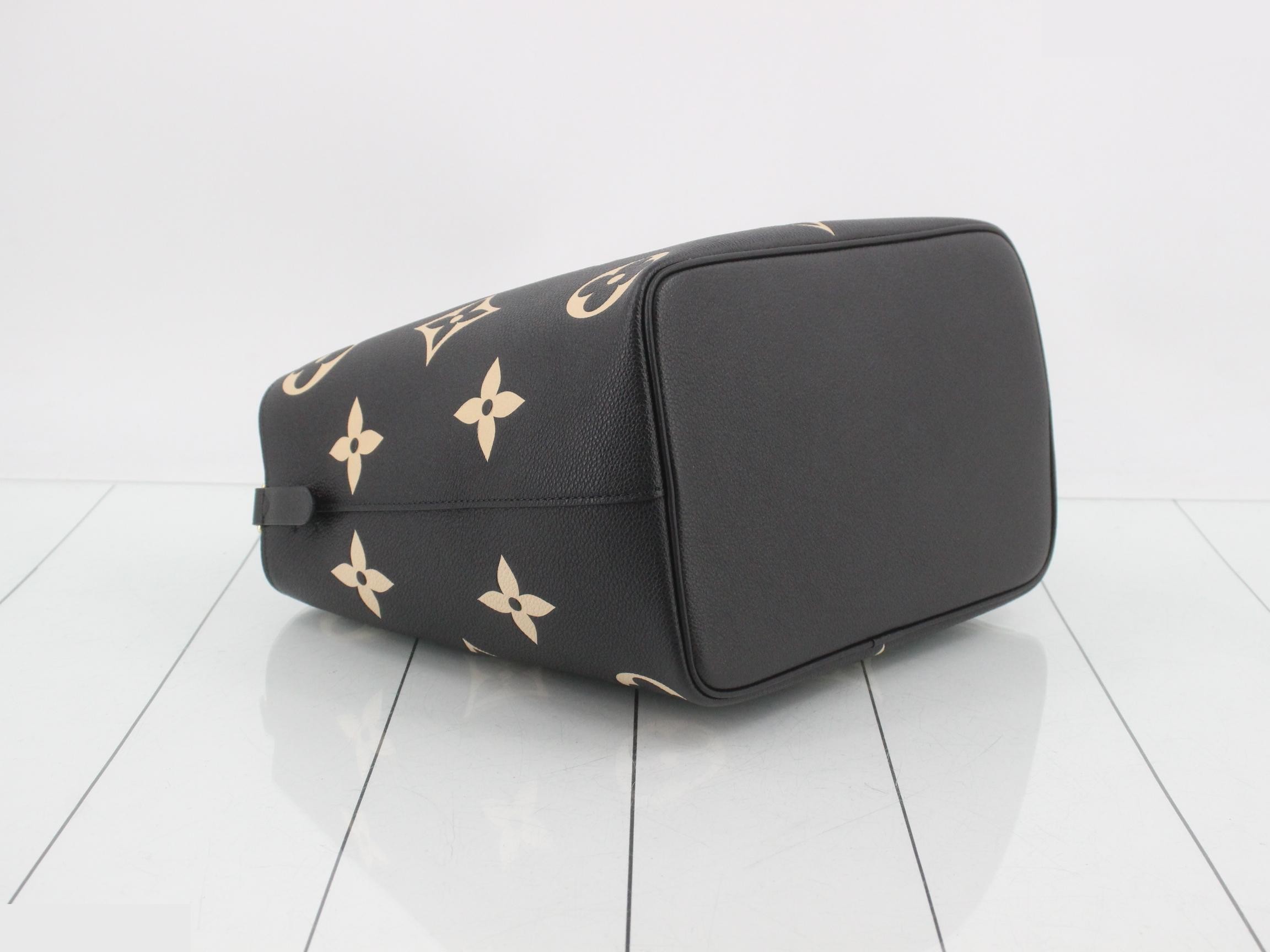 NeoNoe MM Bicolor Monogram Empreinte Leather — view 5