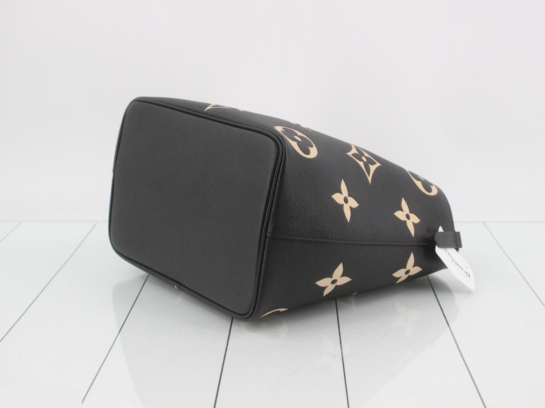 NeoNoe MM Bicolor Monogram Empreinte Leather — view 6