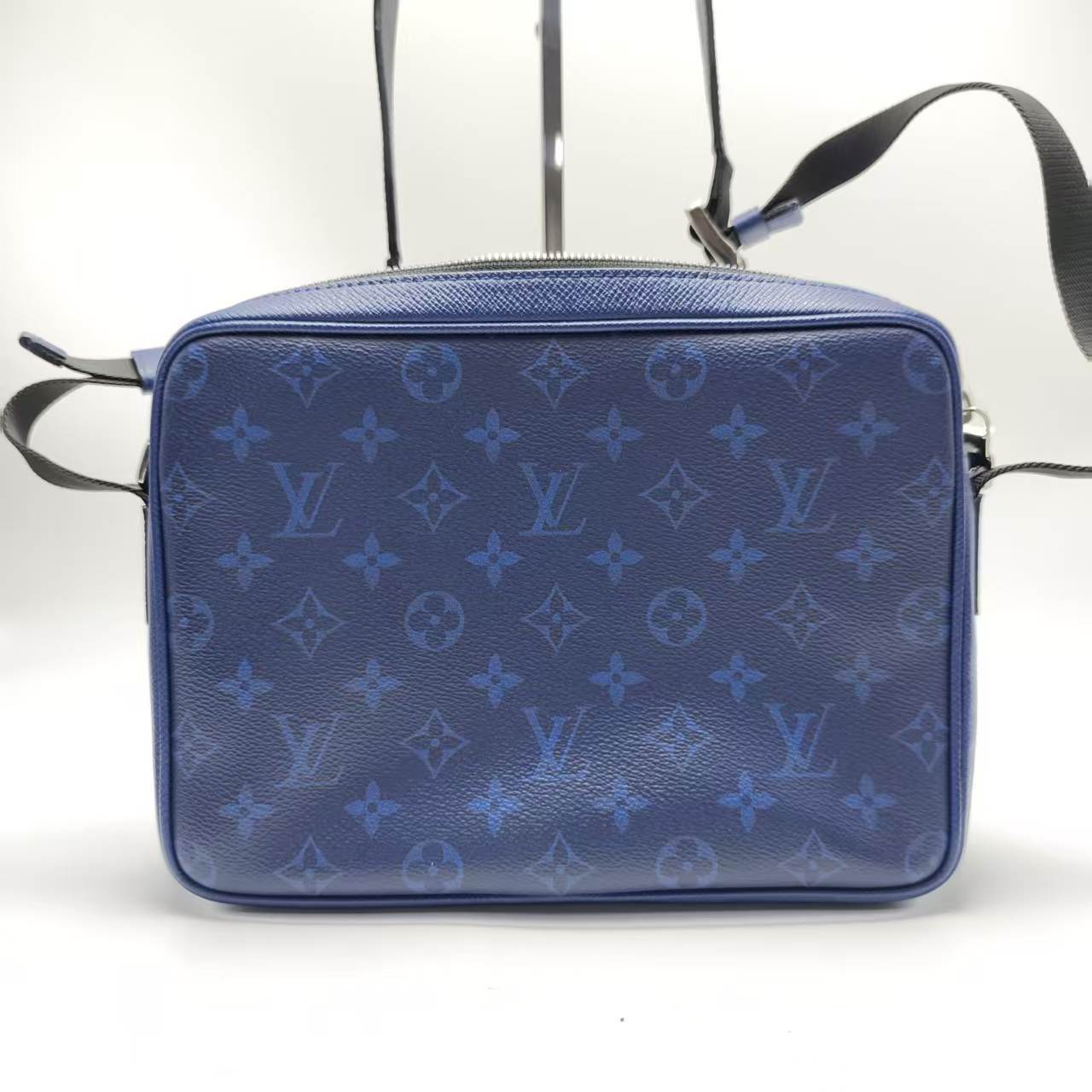 【*Shipped from: China*】LOUIS VUITTON Outdoor Leather Shoulder Bag — view 2