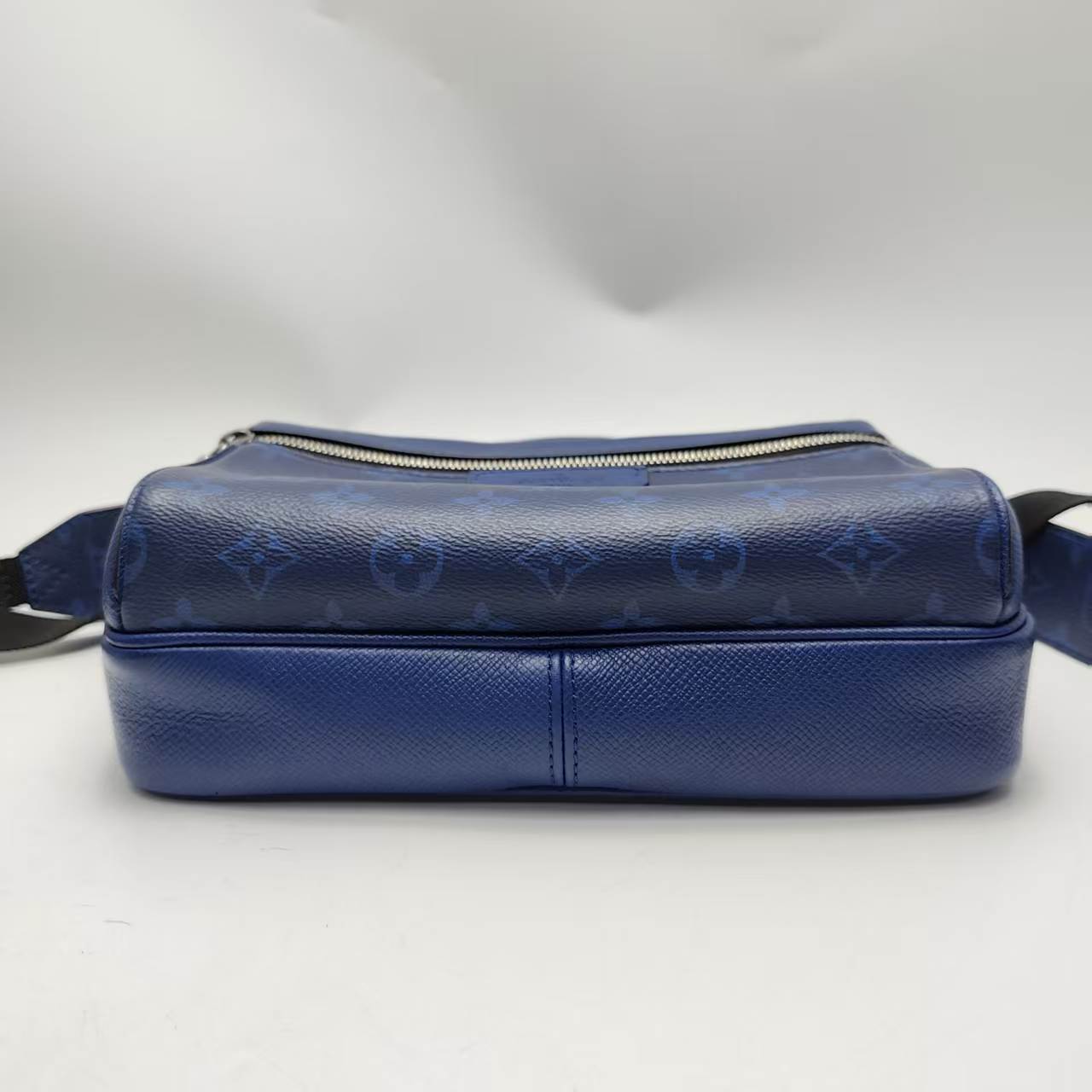 【*Shipped from: China*】LOUIS VUITTON Outdoor Leather Shoulder Bag — view 7
