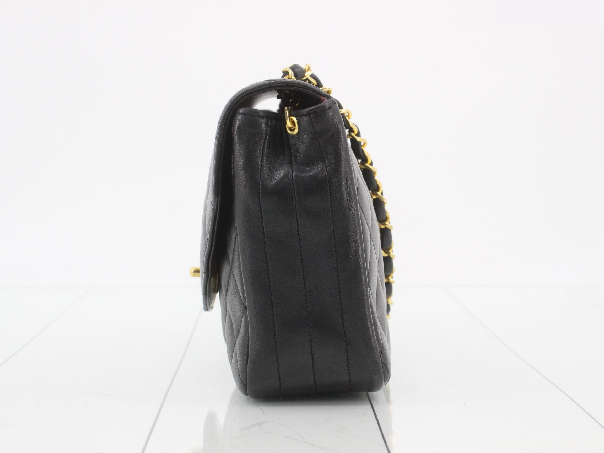 Matelassé (bag) - Shoulder bag — view 3