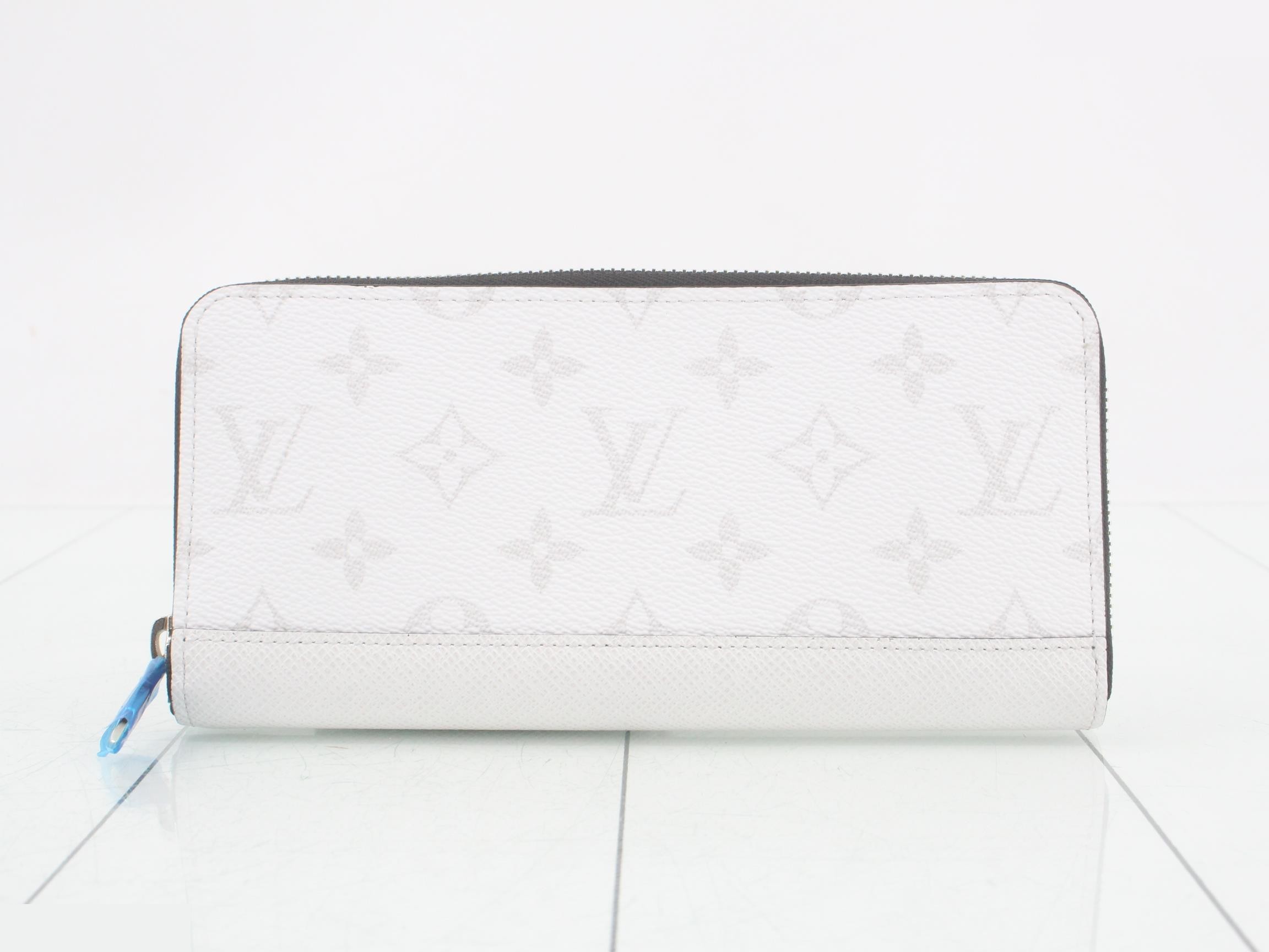 Taigarama Zippy Wallet Horizontal Round Zipper Long Wallet