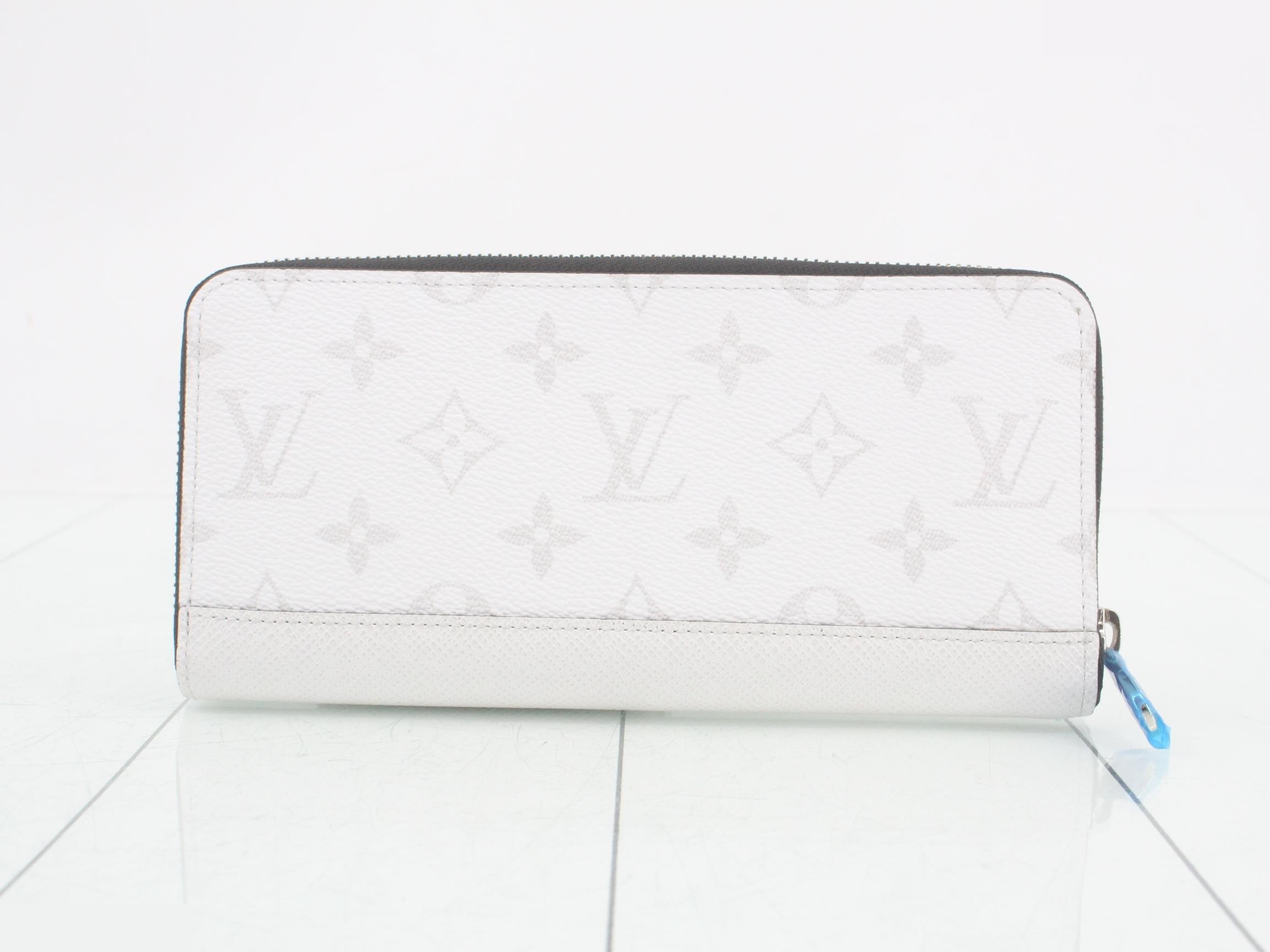 Taigarama Zippy Wallet Horizontal Round Zipper Long Wallet — view 2
