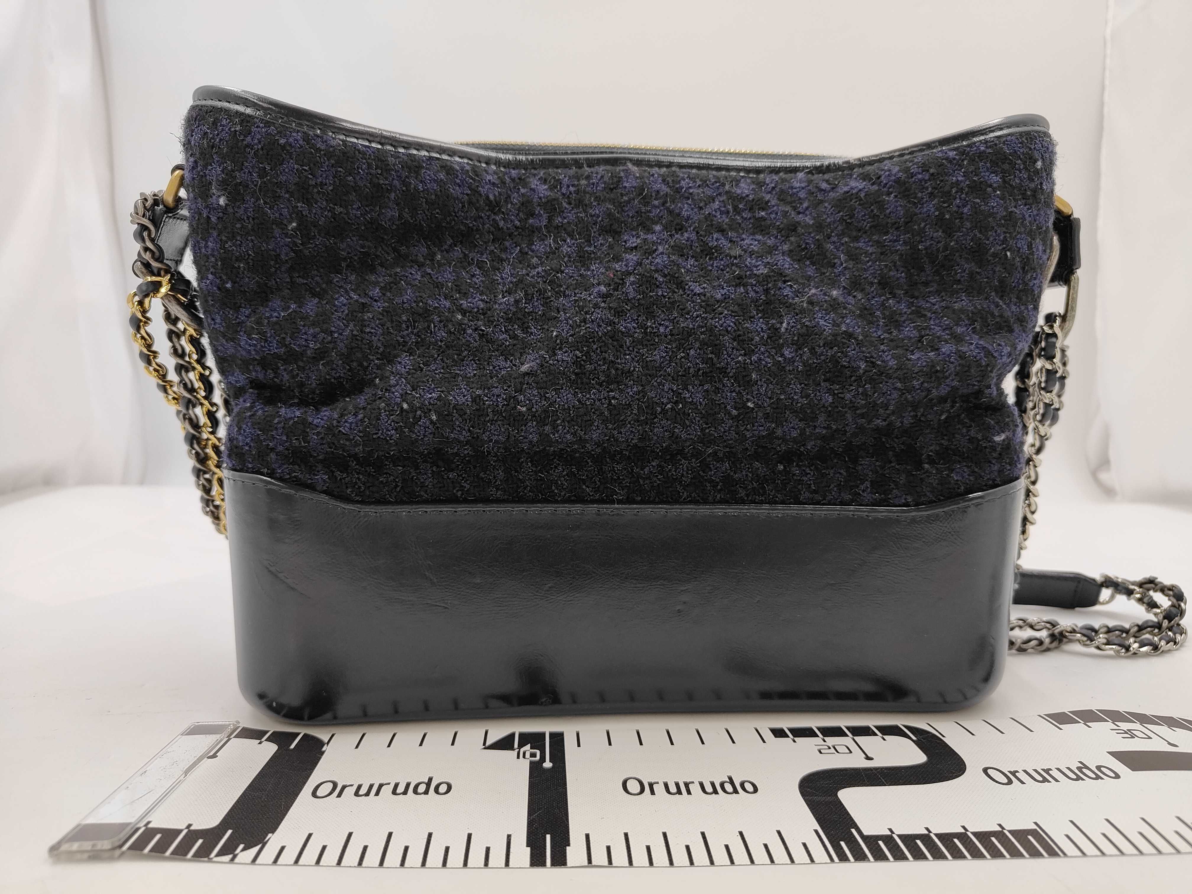 Gabrielle de Chanel GABRIELLE Logo Tweed Calfskin Shoulder Bag #24 — view 2