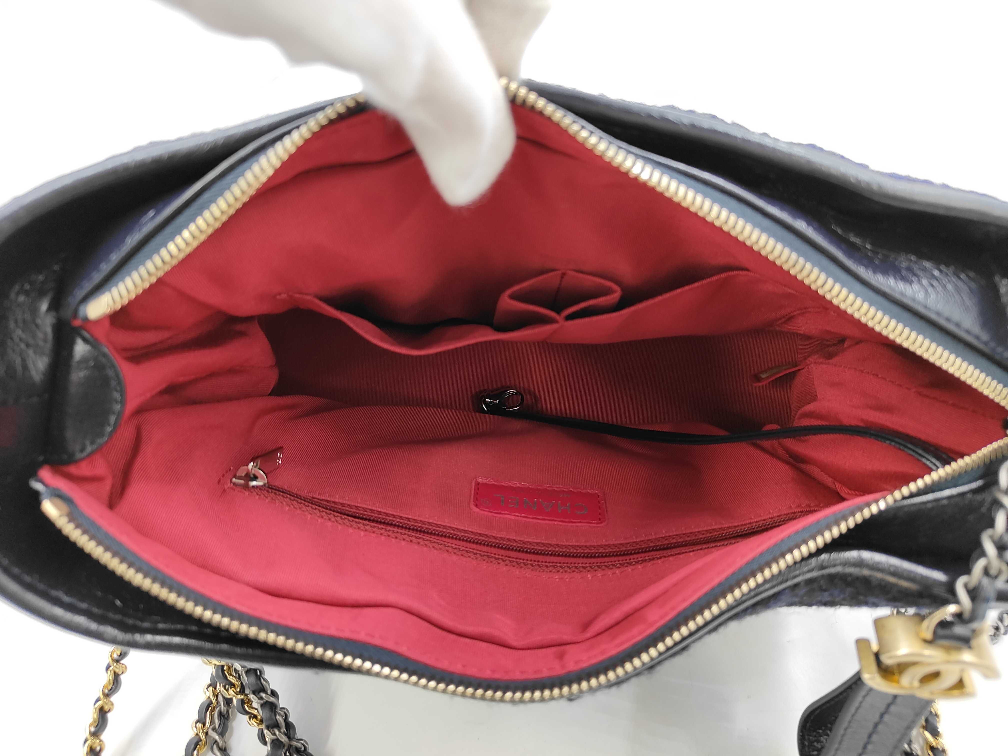 Gabrielle de Chanel GABRIELLE Logo Tweed Calfskin Shoulder Bag #24 — view 14