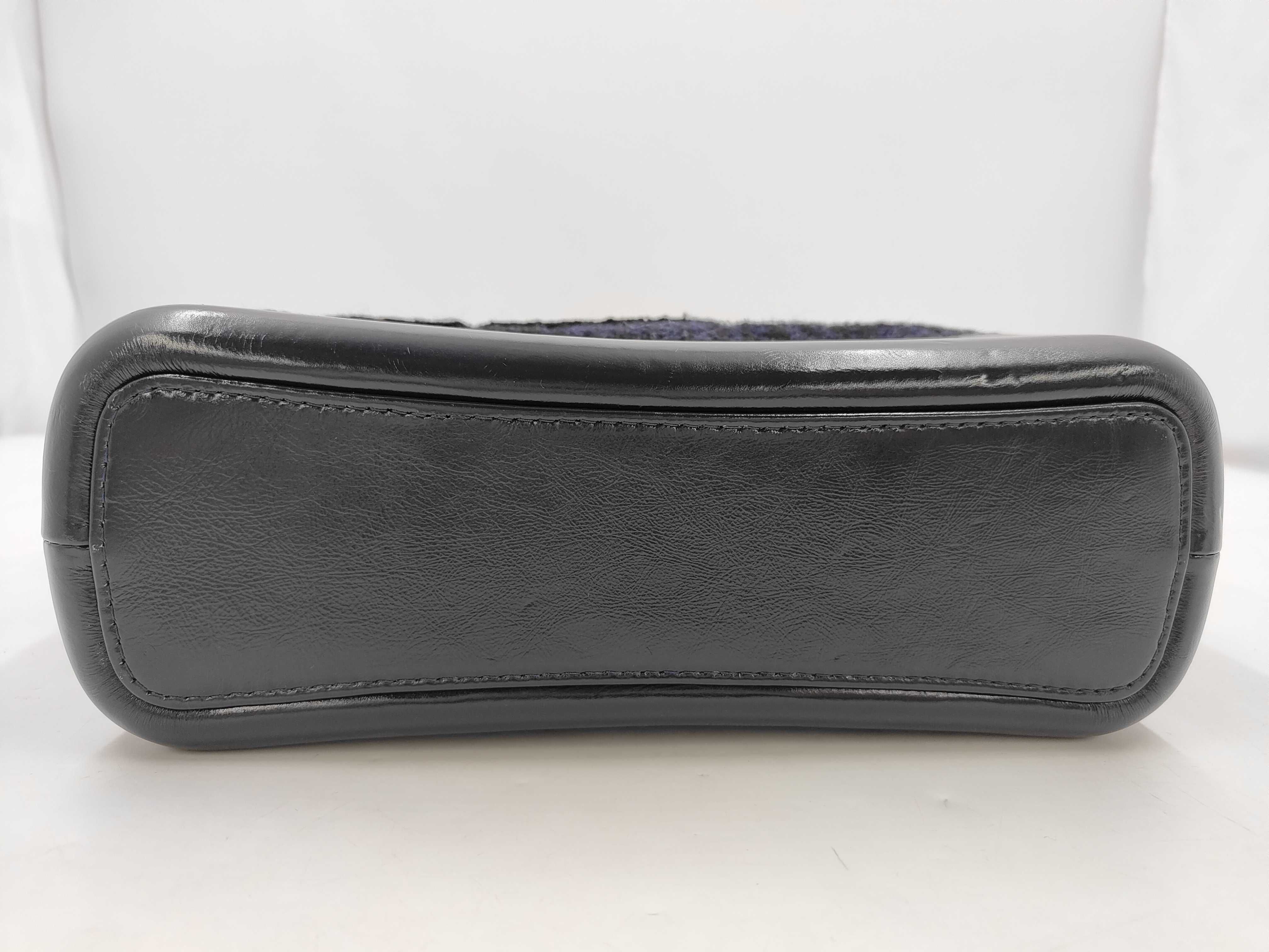 Gabrielle de Chanel GABRIELLE Logo Tweed Calfskin Shoulder Bag #24 — view 4