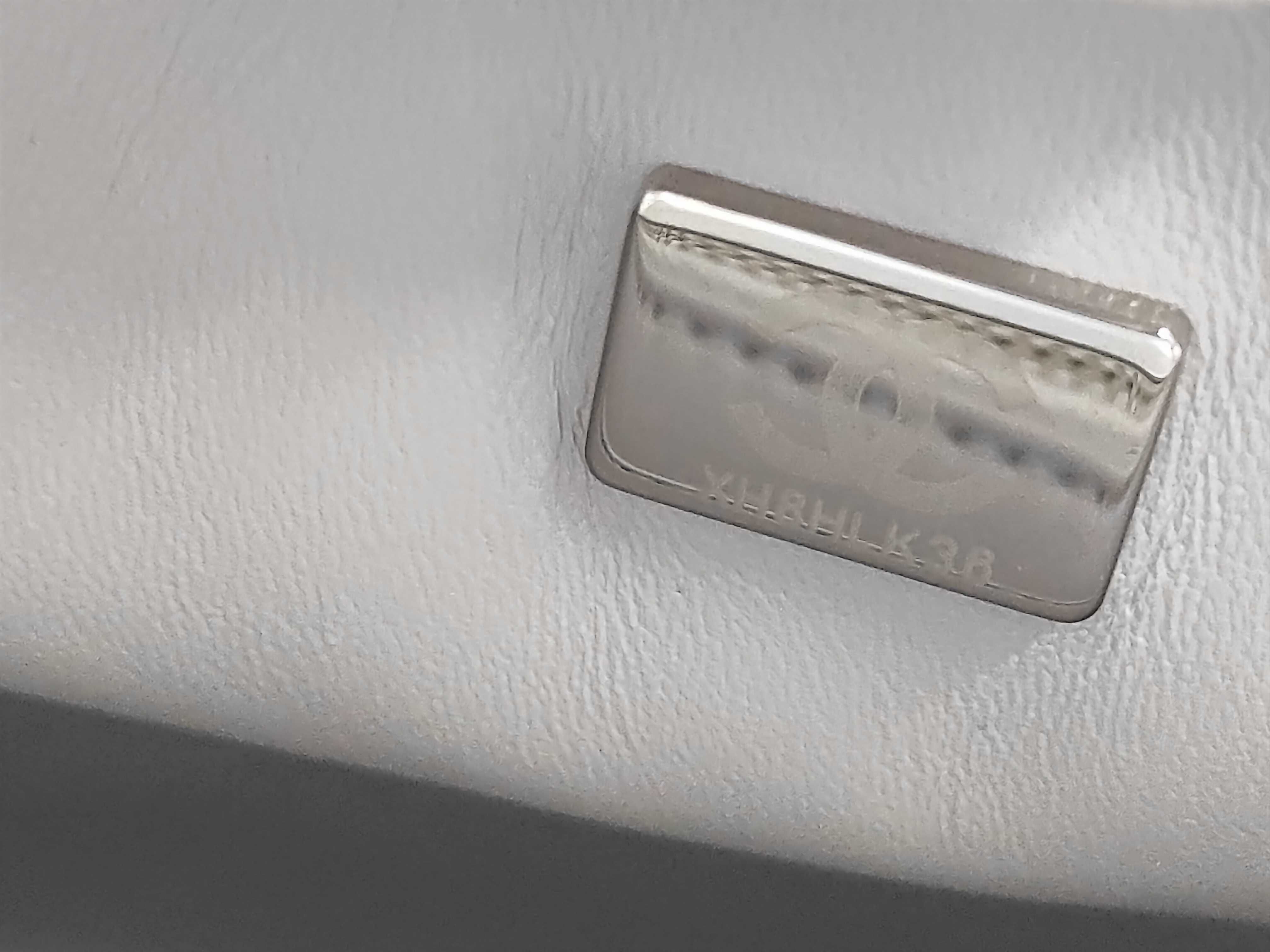 Single Flap Caviar Silver Shoulder Bag — view 12