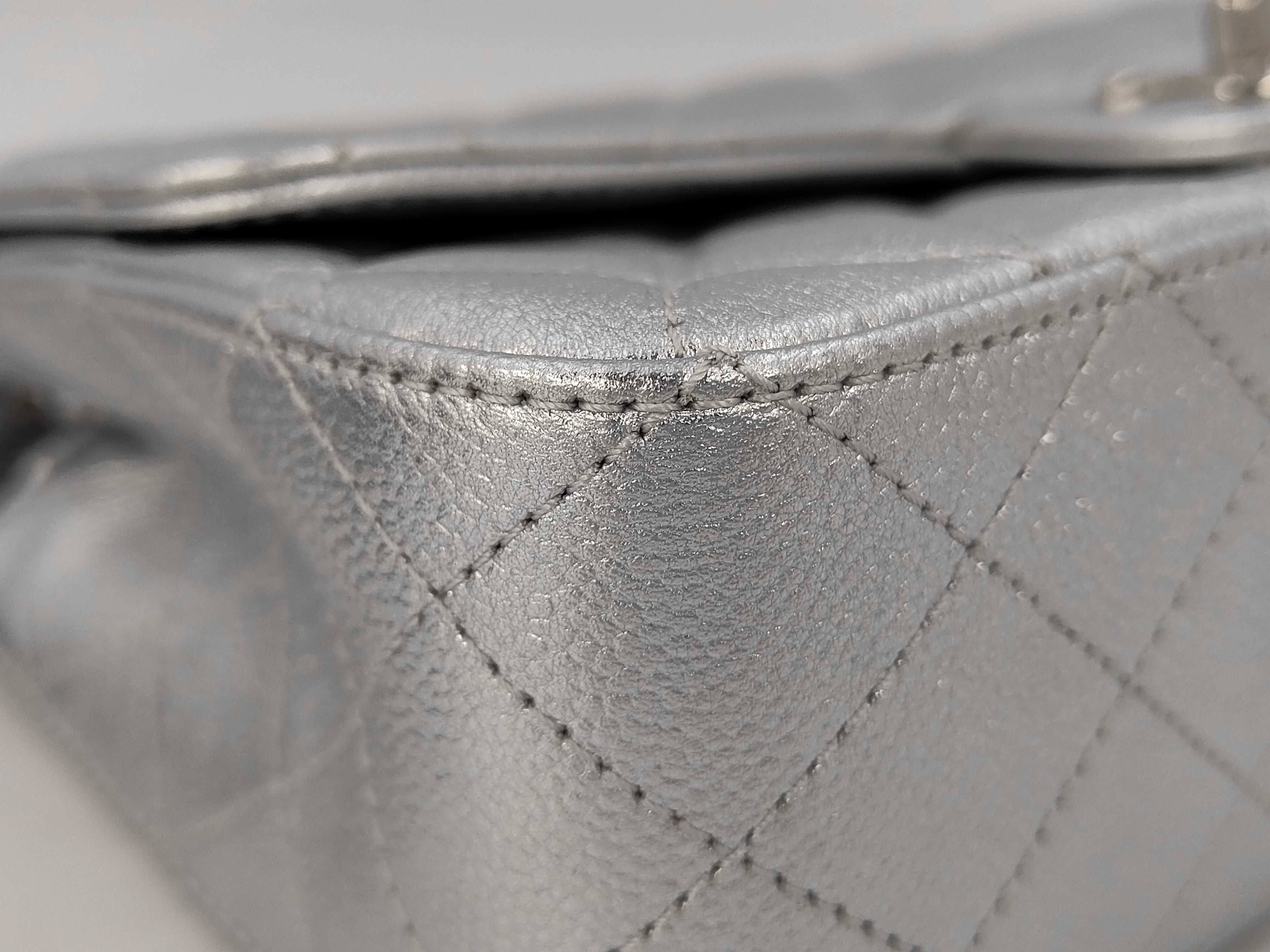 Single Flap Caviar Silver Shoulder Bag — view 5