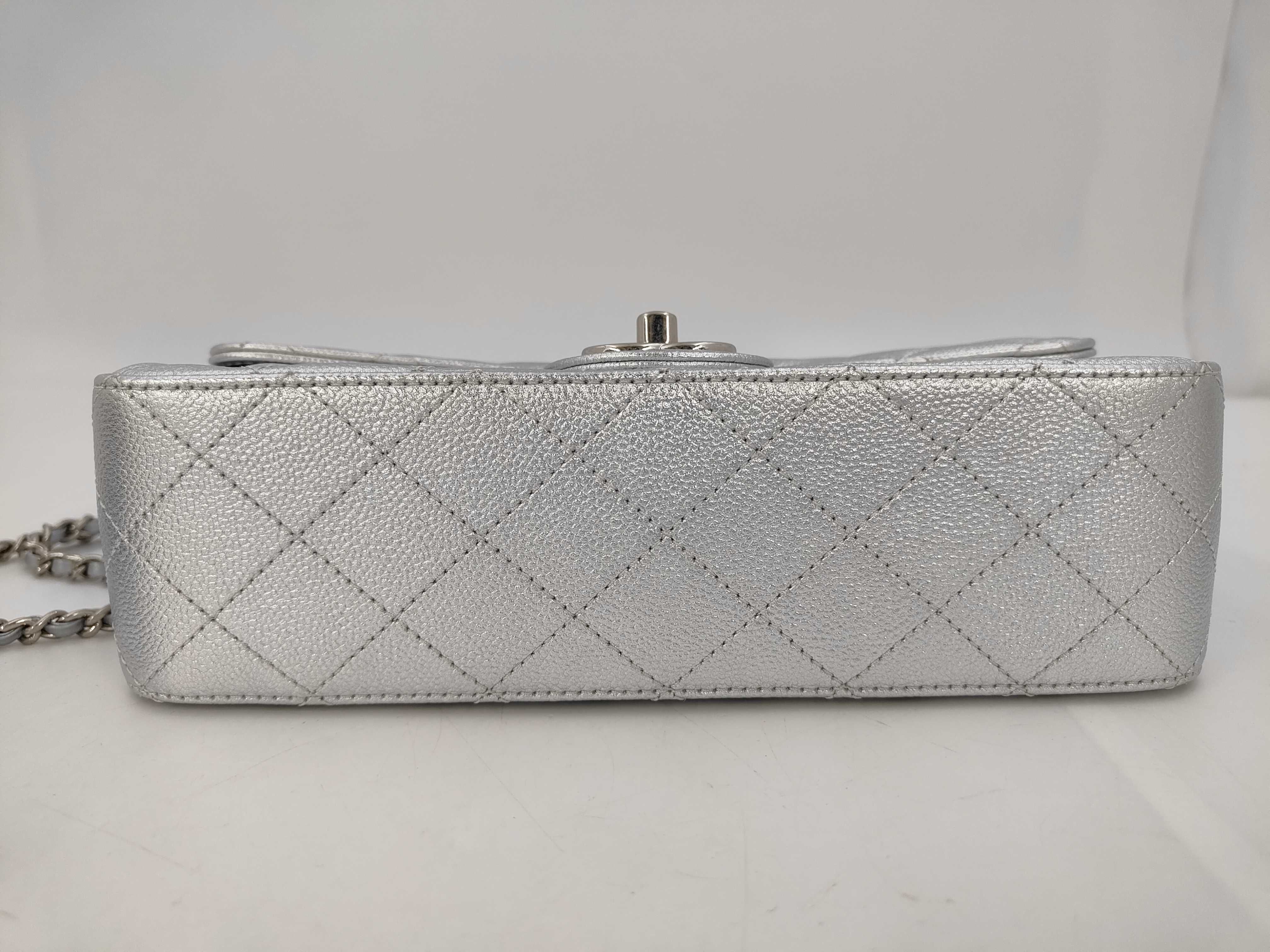 Single Flap Caviar Silver Shoulder Bag — view 6