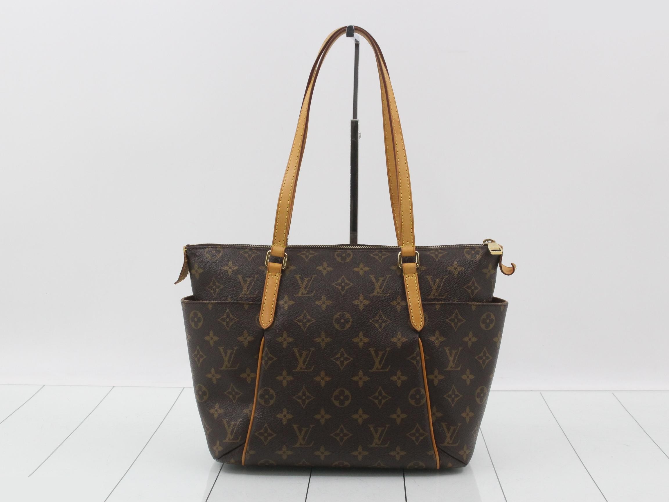LV Monogram Totally PM TJ0164 — view 2