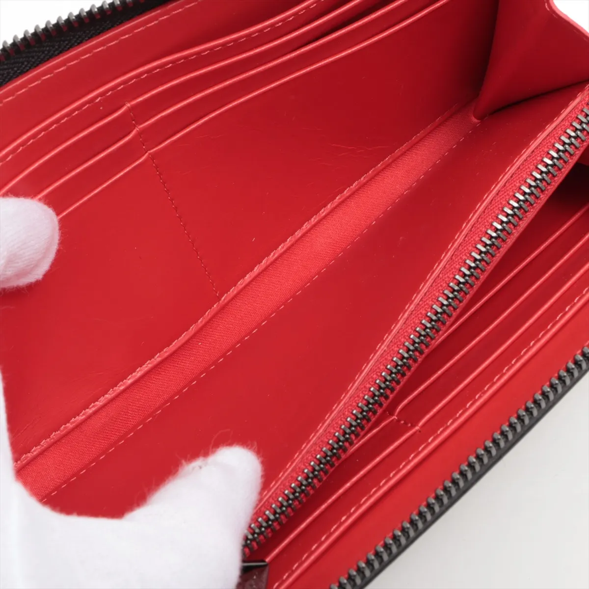 Panettone Rockstud Spike Leather Round Zip Wallet Black x Red — view 5