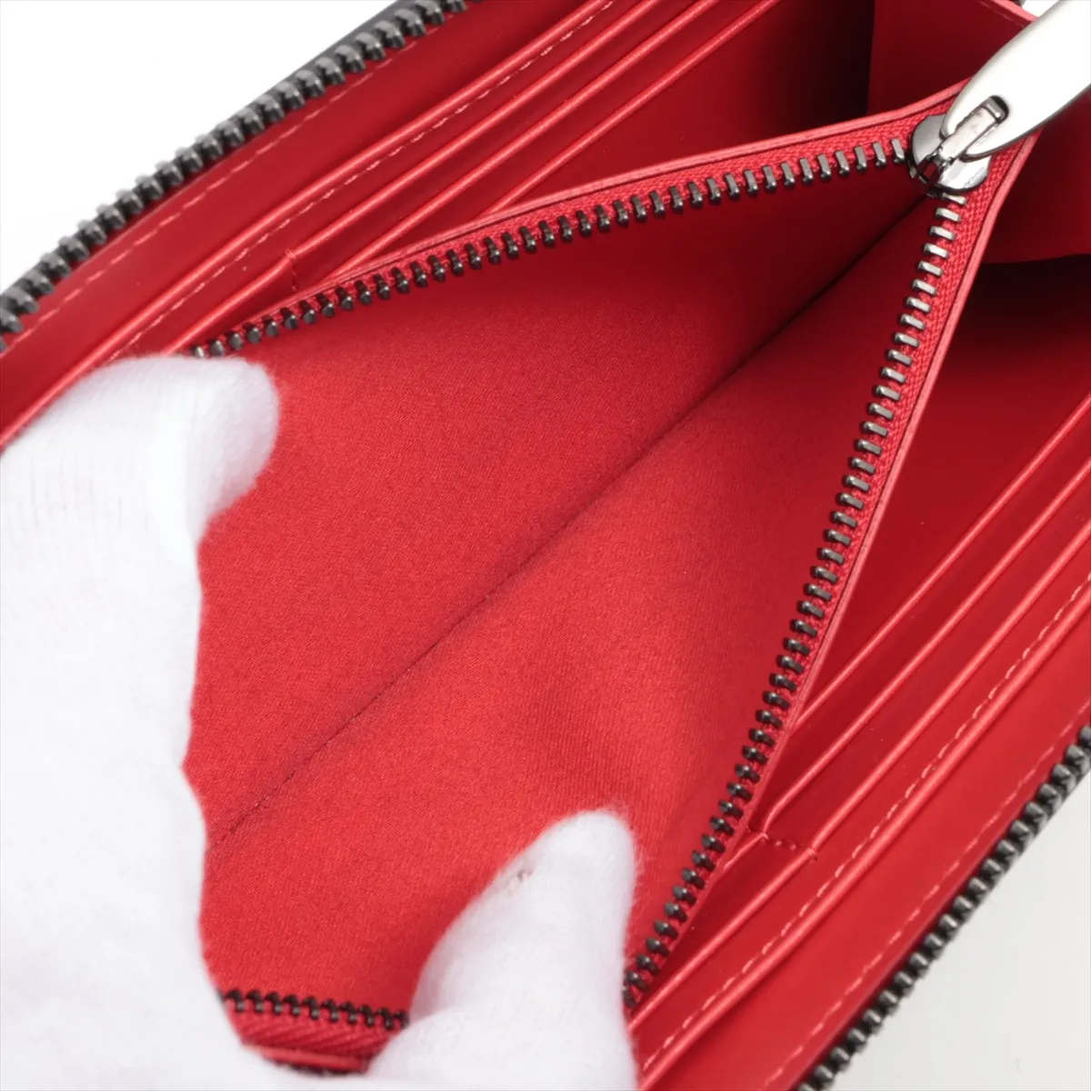 Panettone Rockstud Spike Leather Round Zip Wallet Black x Red — view 8