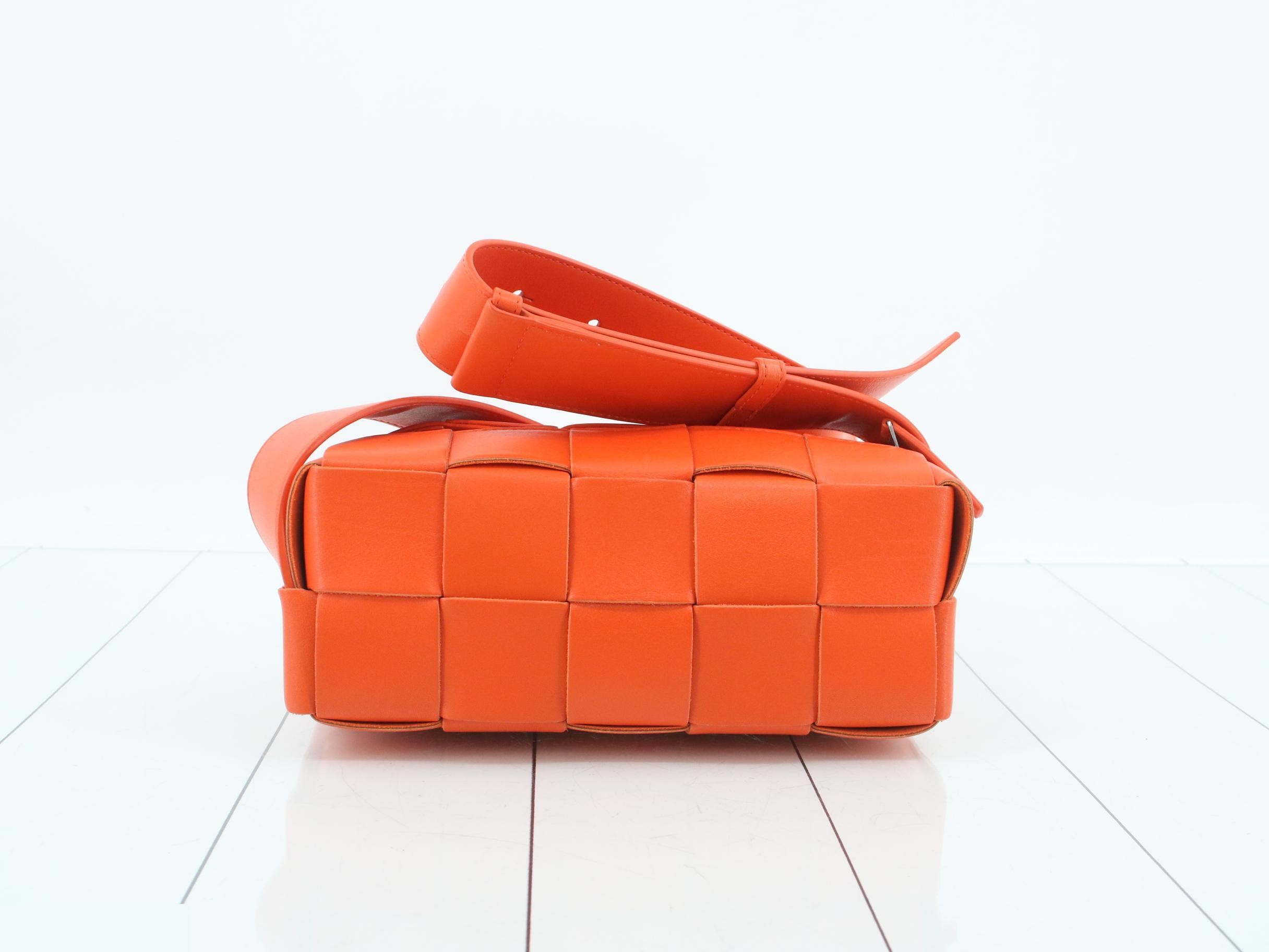 Maxi Intrecciato Brick Cassette Shoulder Bag (RFID verified) — view 2