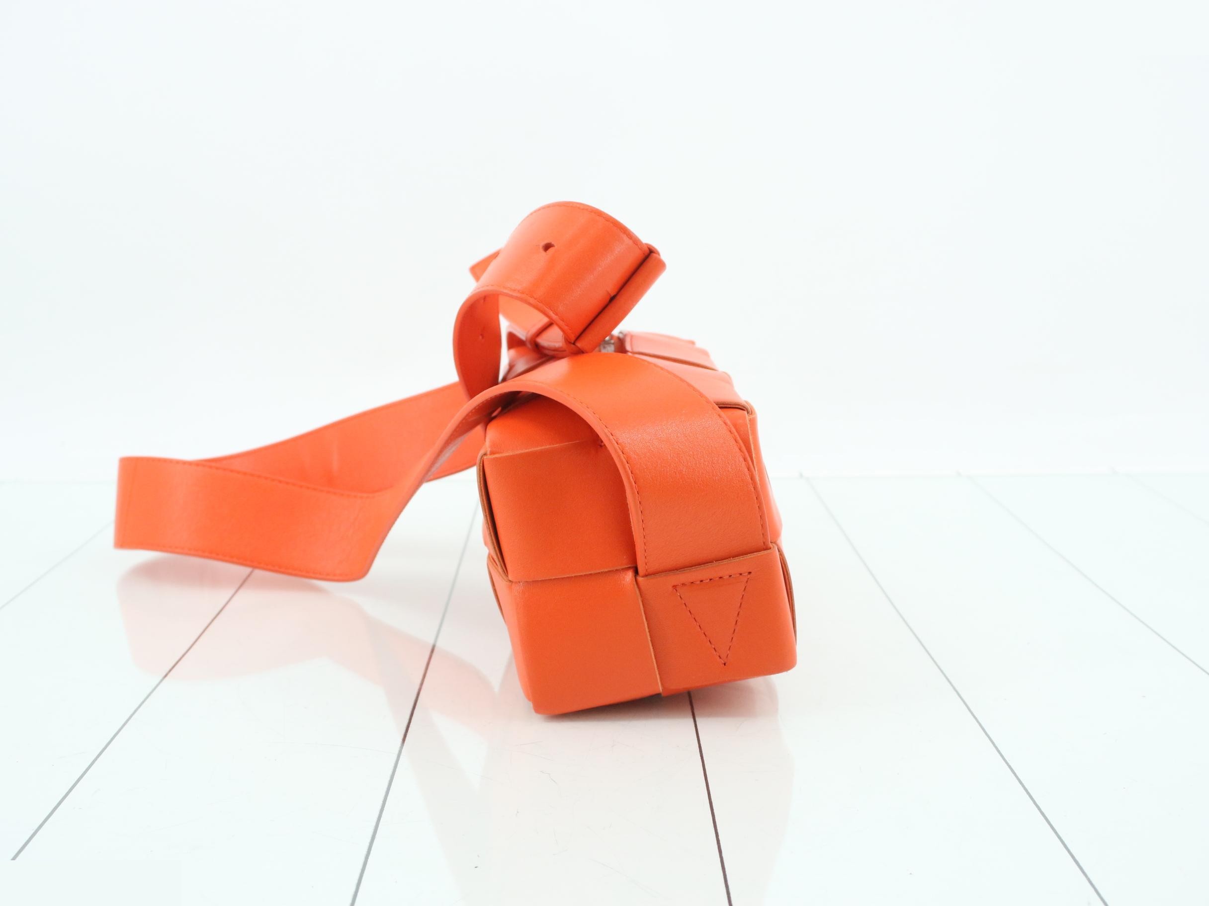 Maxi Intrecciato Brick Cassette Shoulder Bag (RFID verified) — view 3