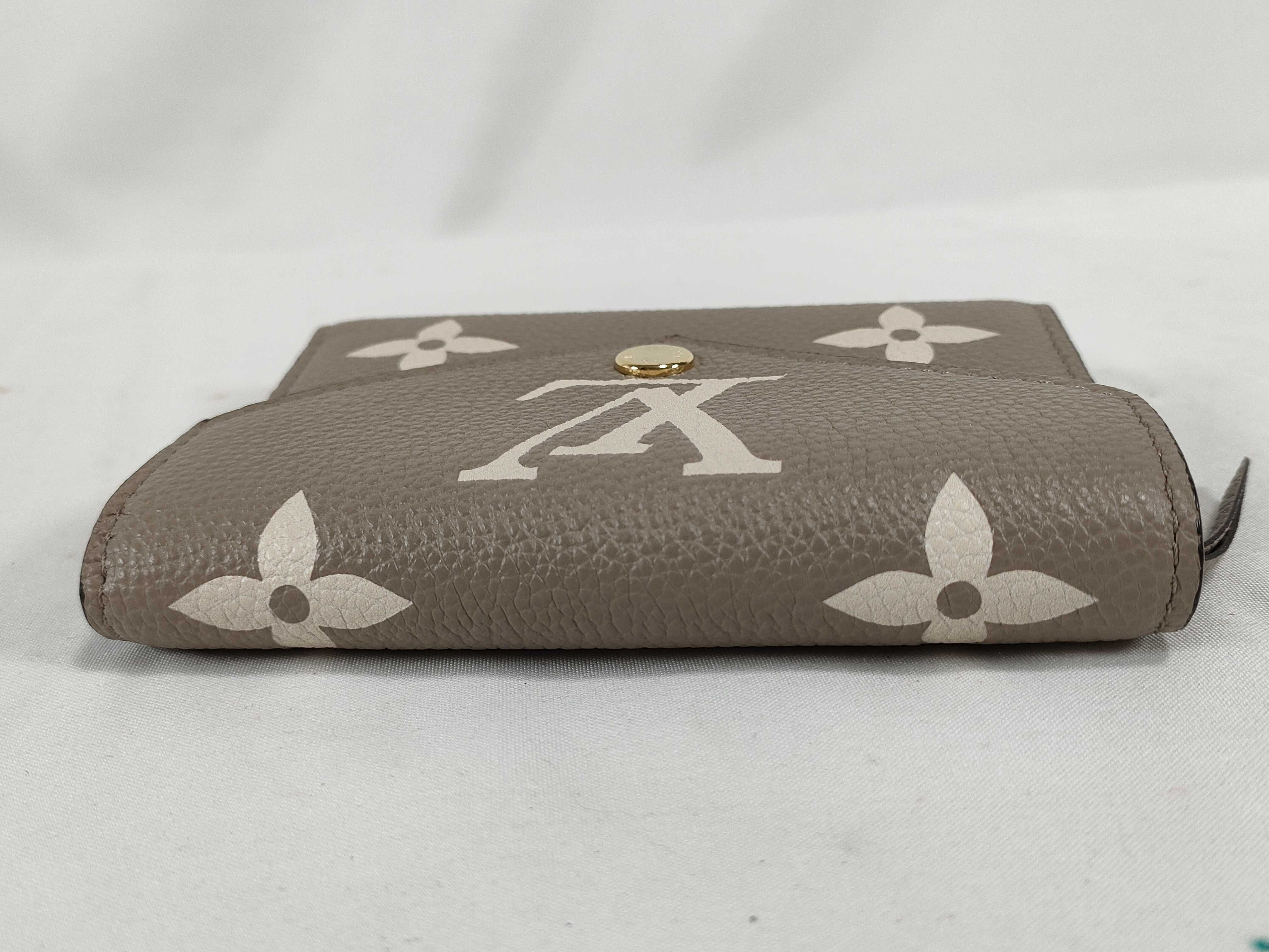 Monogram Victorine Compact Greige Giant Monogram Wallet — view 6