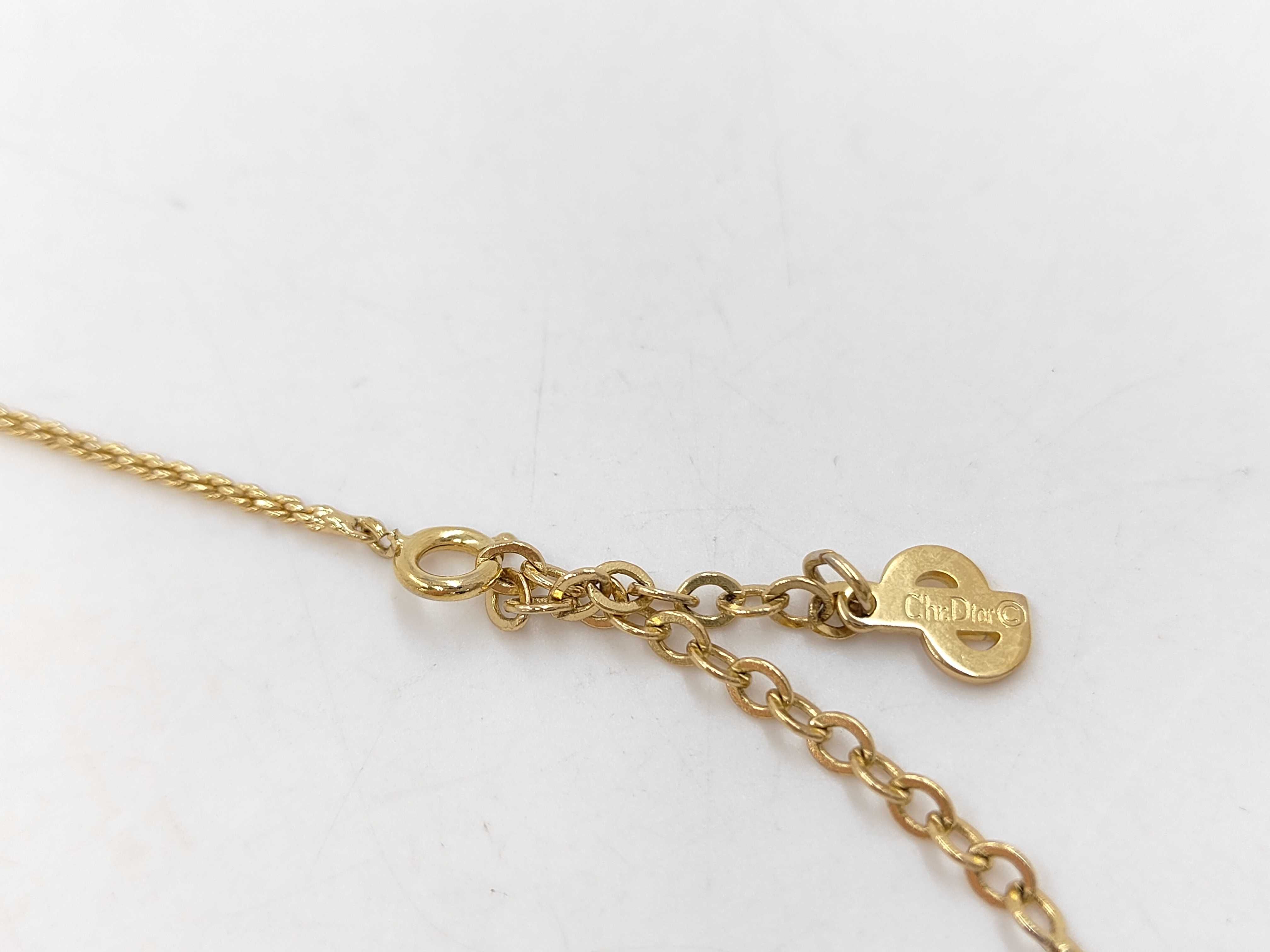 necklace — view 3