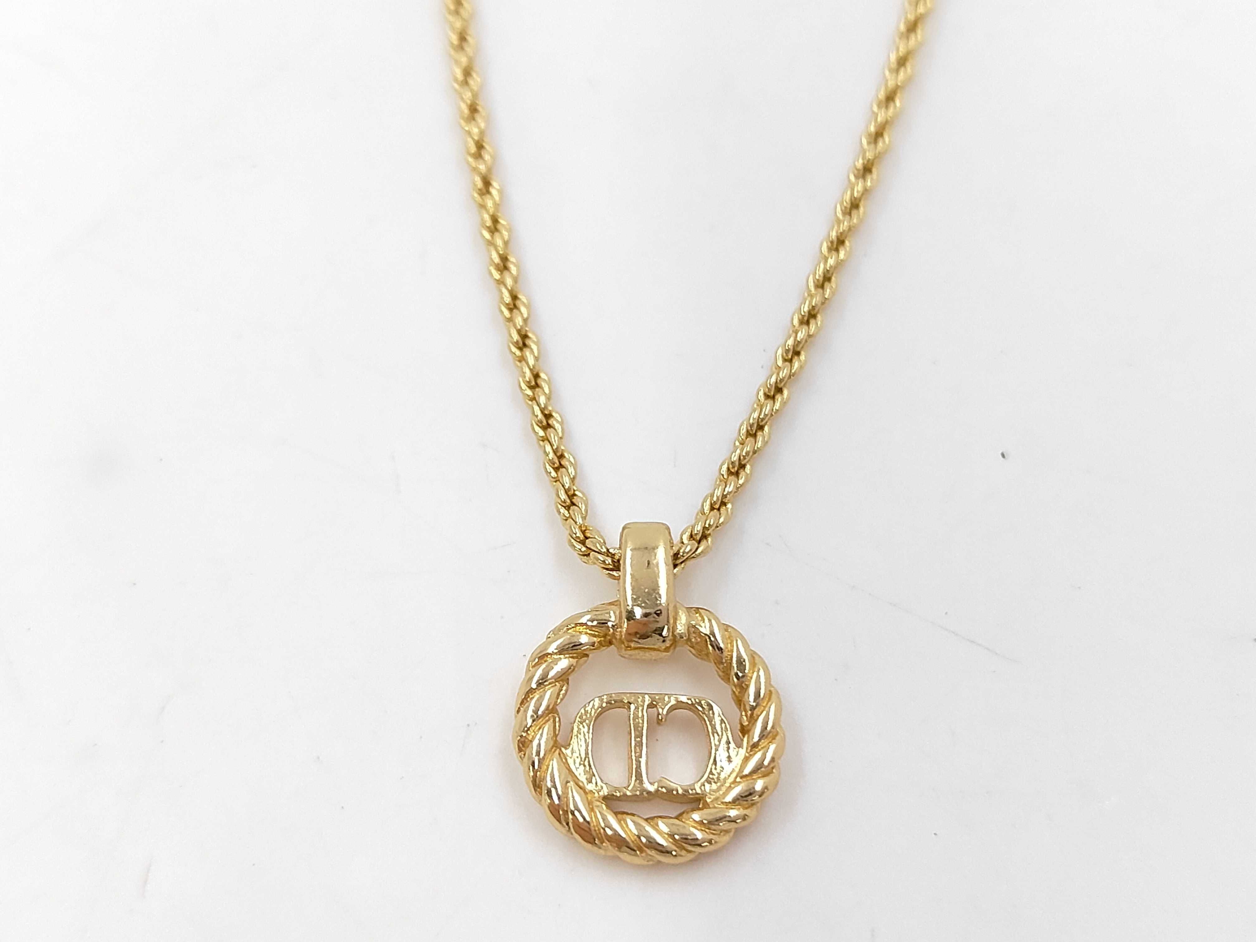 necklace — view 4