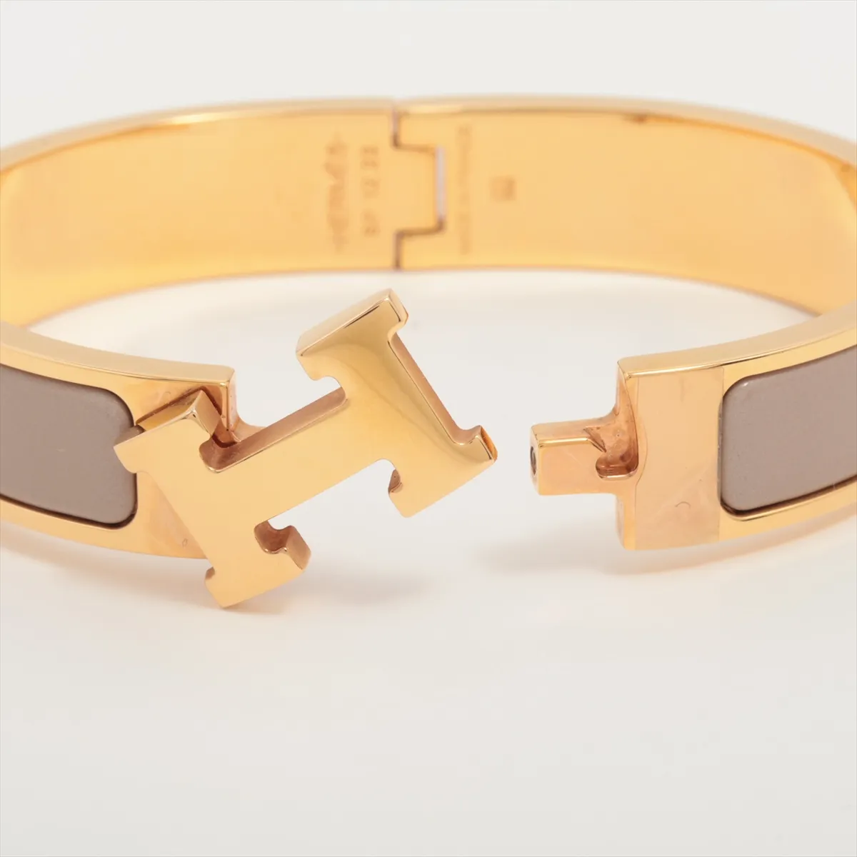 Click H Fan SP1222 Bangle GP Gold x Marron Glacé. Shows signs of wear including — view 5