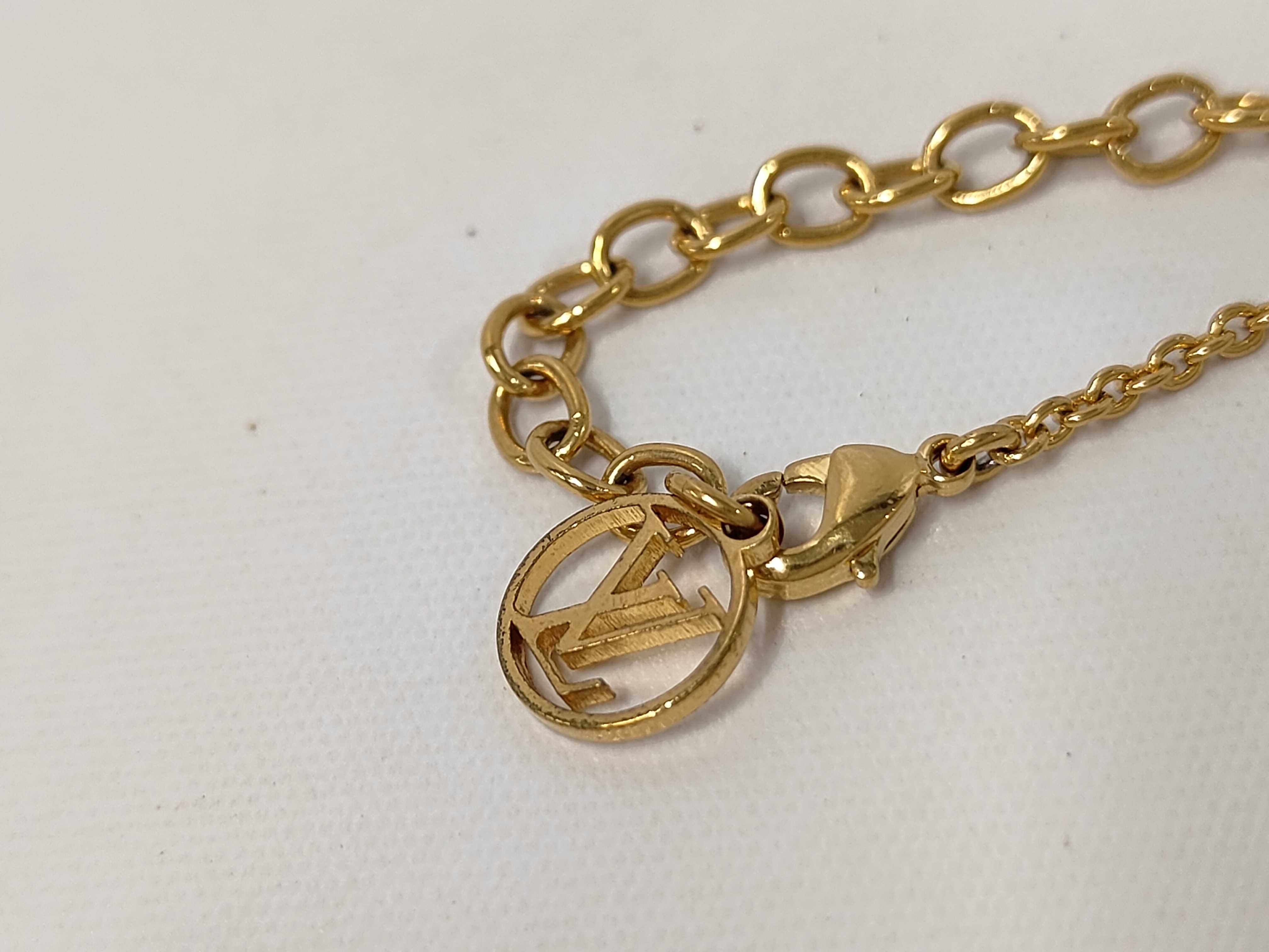 Essential V Bracelet GP Gold M61084 LE1129 Louis Vuitton Bracelet/Bangle — view 6