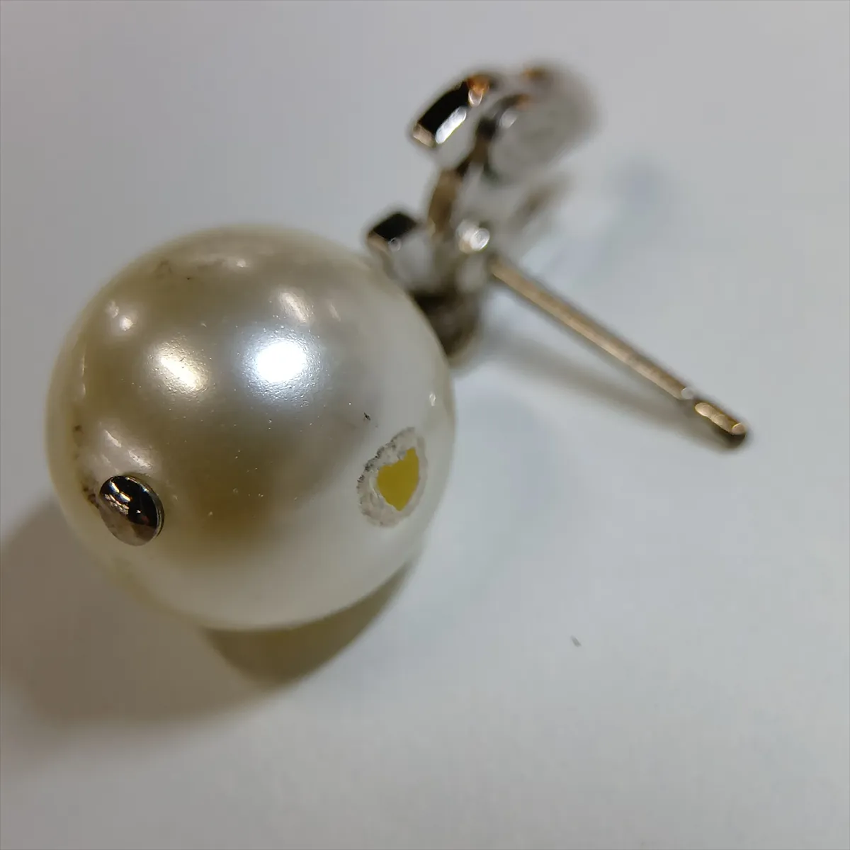 Coco Mark A16V Earrings (Pair) Metal x Rhinestone x Faux Pearl Silver — view 6