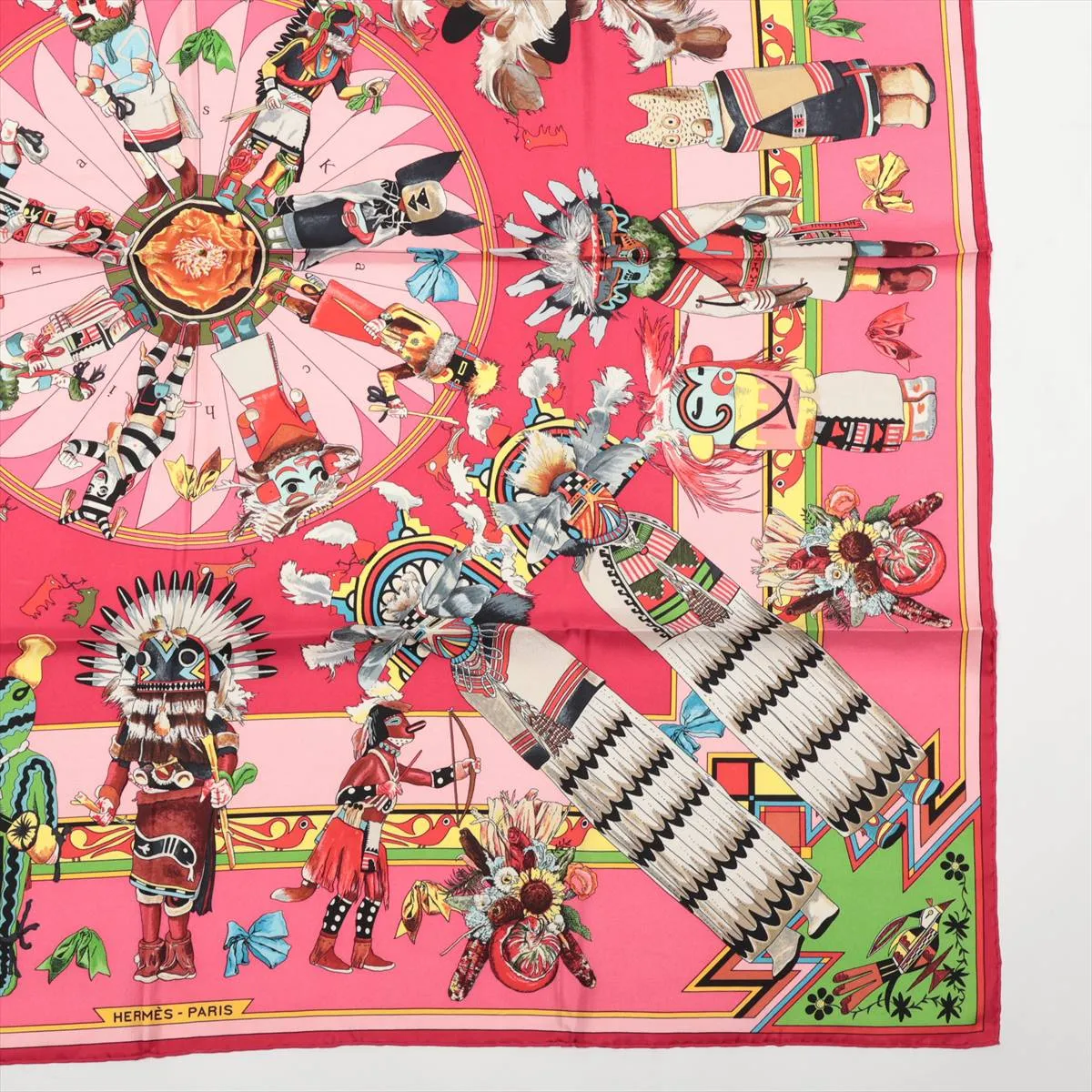 Carre 90 Kachinas Scarf Silk Pink Thread Fuzz Thread — view 4