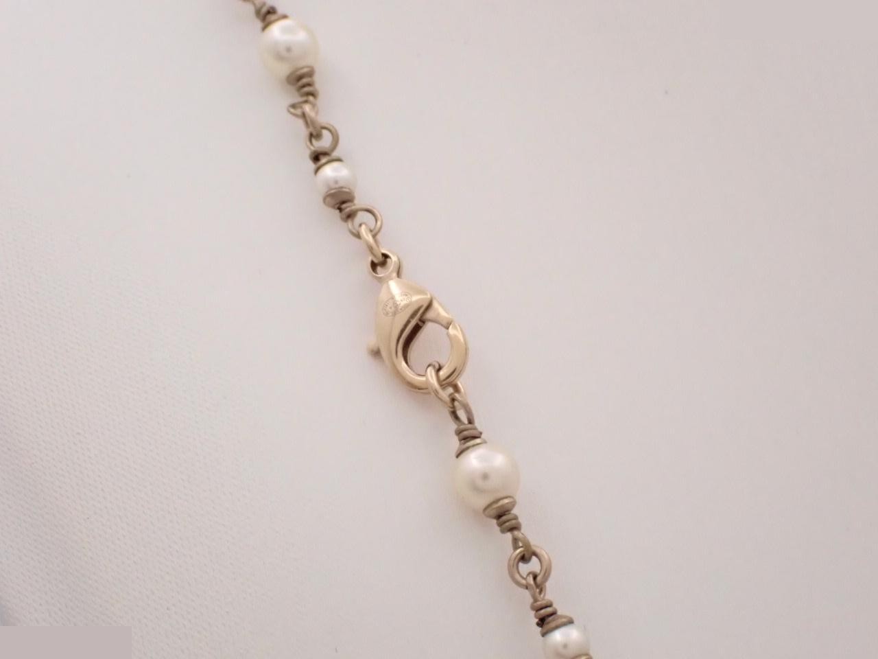 Long pearl necklace with Coco Mark design; chain approximately 94cm long. — view 2