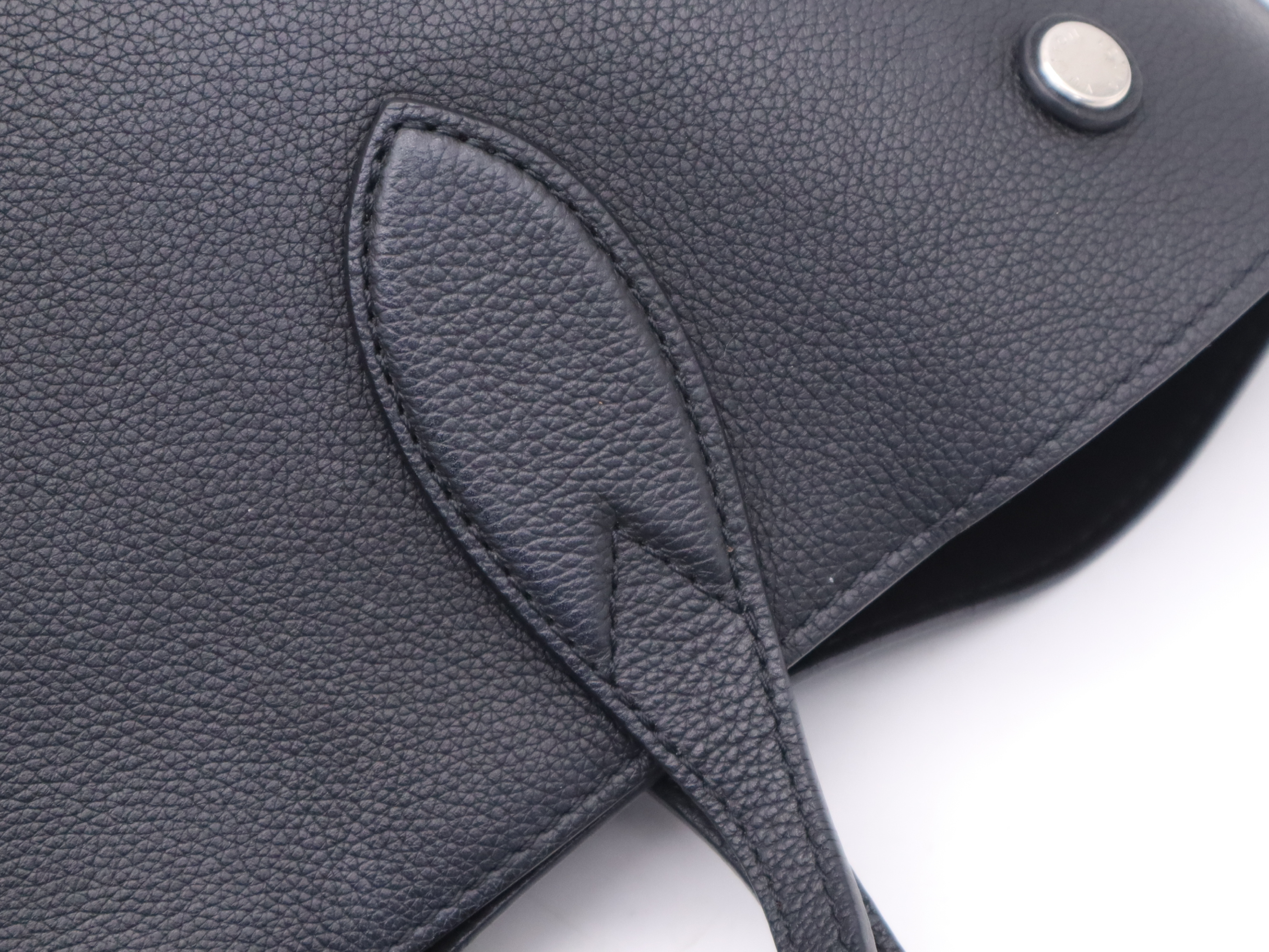 M55028 Leather Lockme Go Noir Tote Bag with Clochette and Dust Bag — view 8