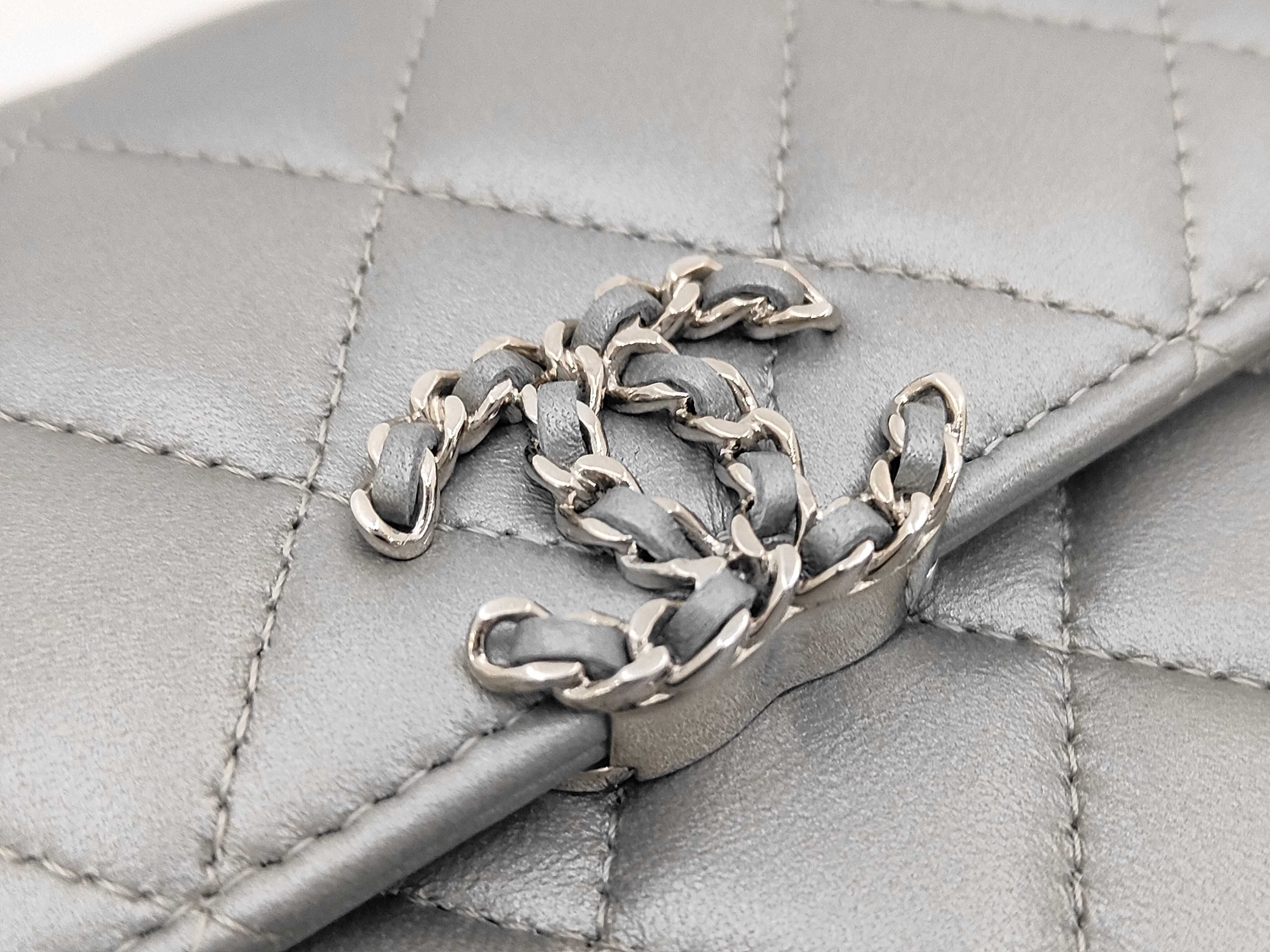 19 Chain Shoulder Bag, 2-way, Silver, Random Seal, Inner Protective Seal Included, Shoulder Bag — view 11