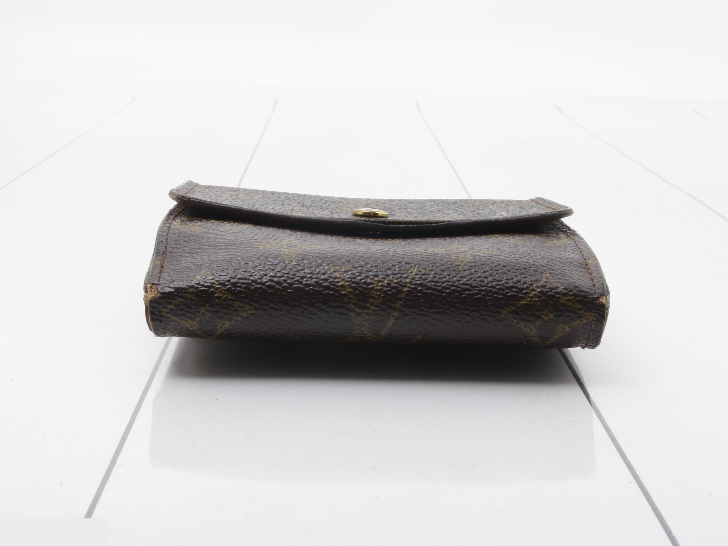 wallet — view 3
