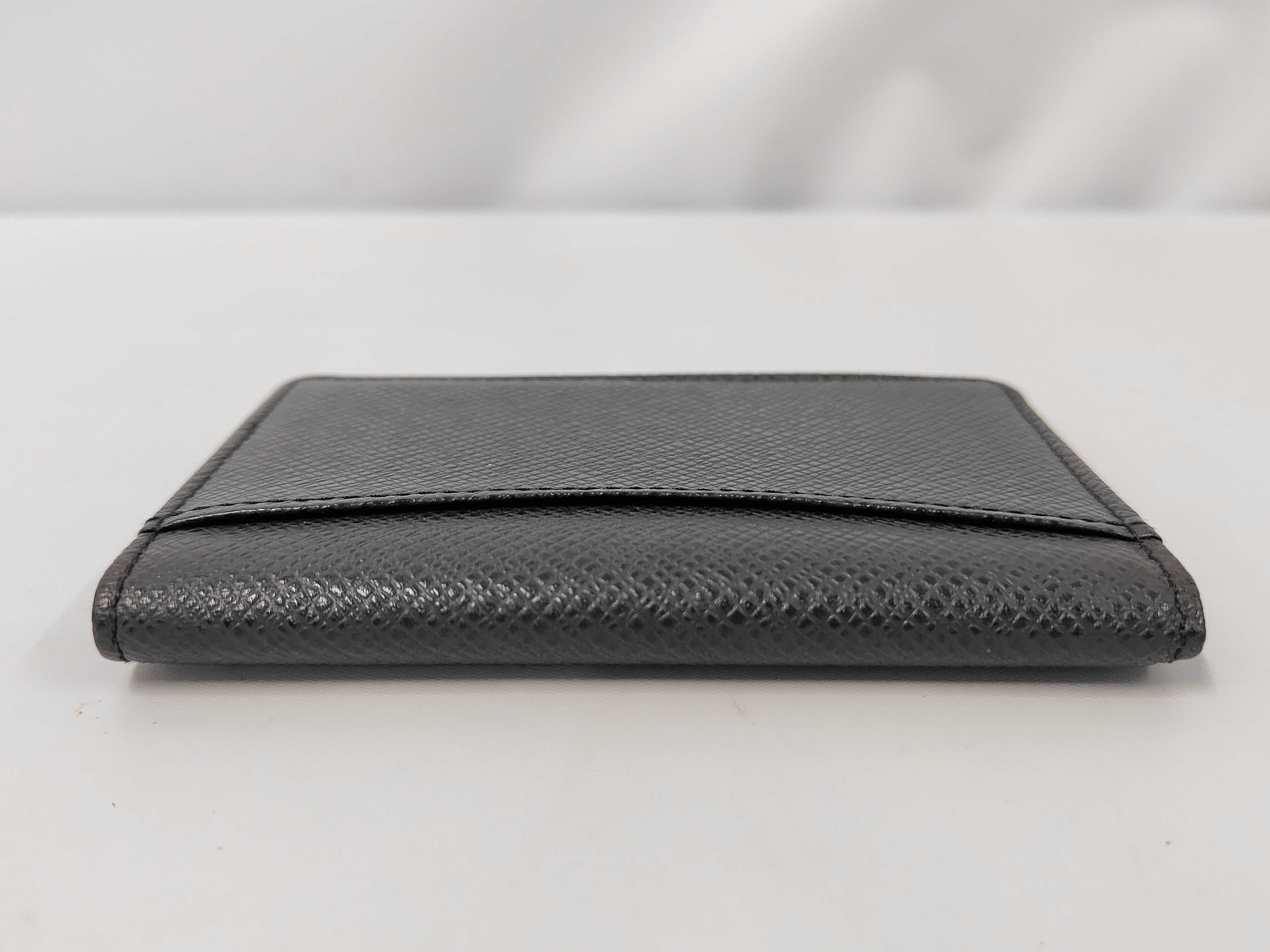 LV M32655 Taiga de Poche Card Case — view 4