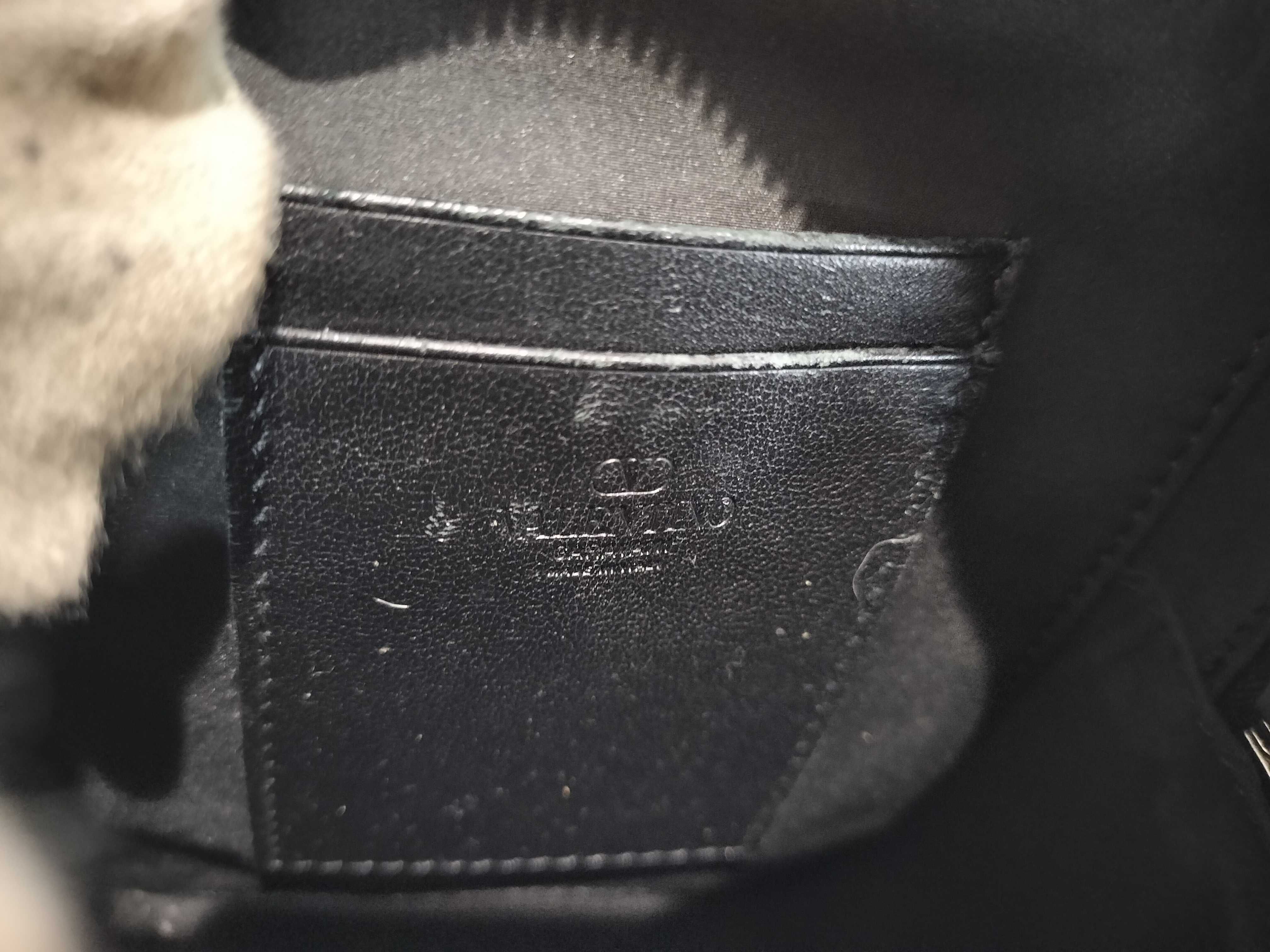 Toile Iconograph Signature Shoulder Bag — view 10