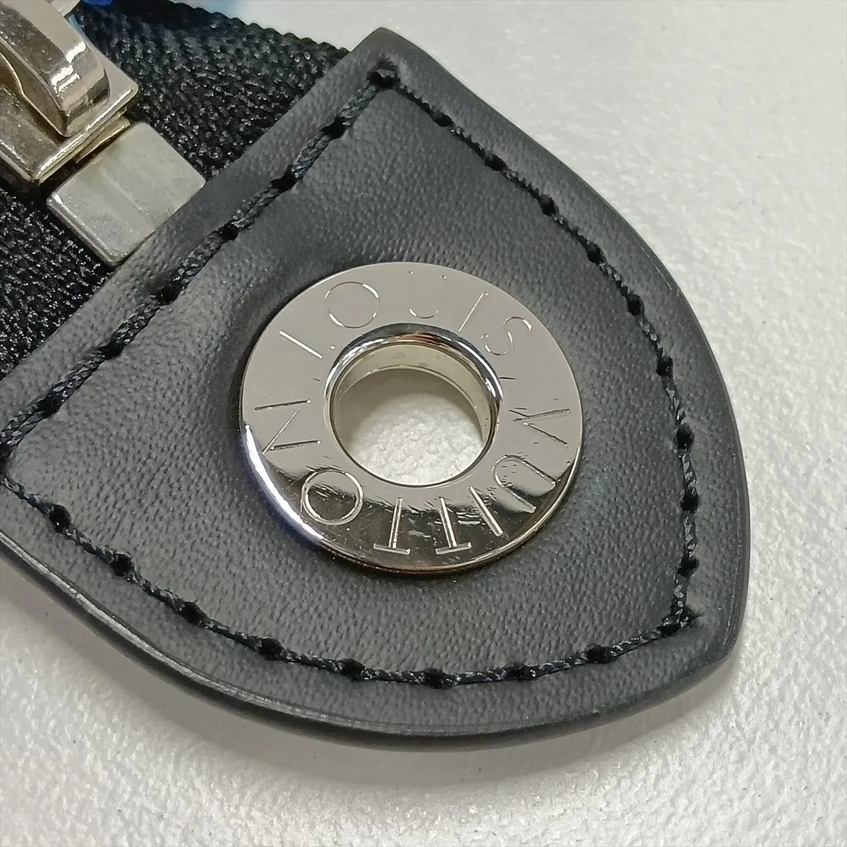 Damier Graphite 3D Pochette Voyage MM N60444 Black (RFID detected) — view 9