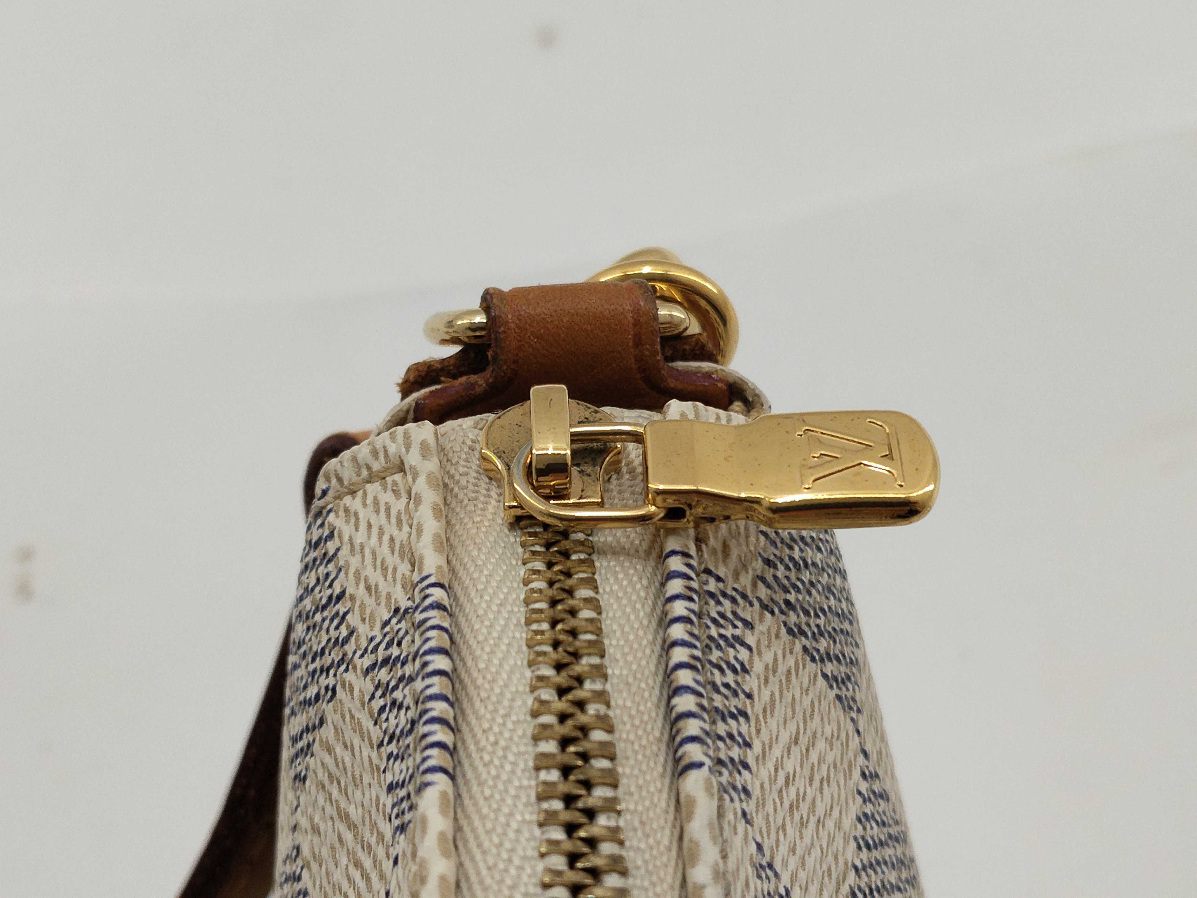 Damier Azur Louis Vuitton Damier Azur Shoulder Bag Eva N55214 Pouch — view 9