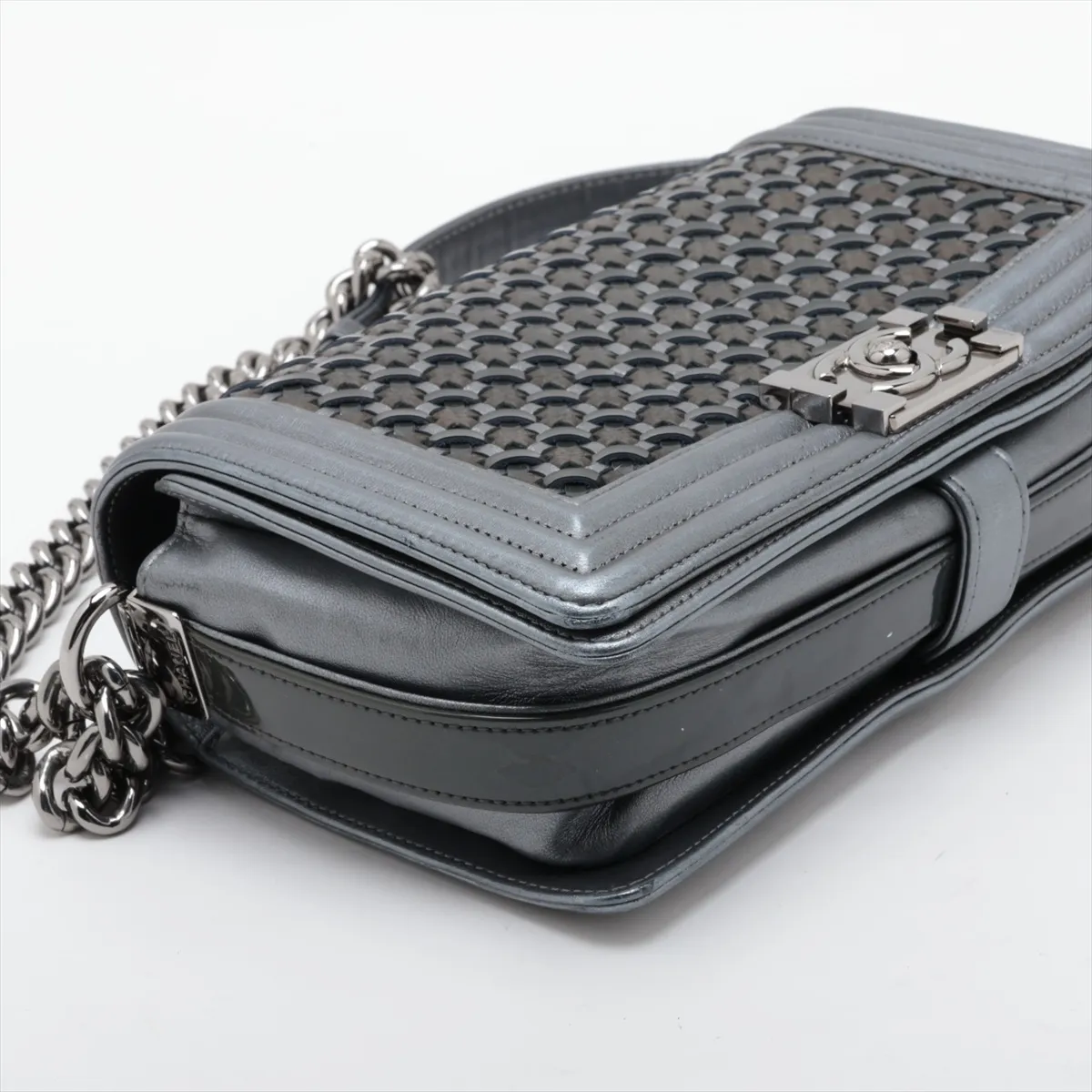 Boy Chanel 25 Leather x Patent Leather Chain Shoulder Bag, Silver x Gray, Silver Hardware, 20660294, Serial Number in the 20s, A67086 — view 4